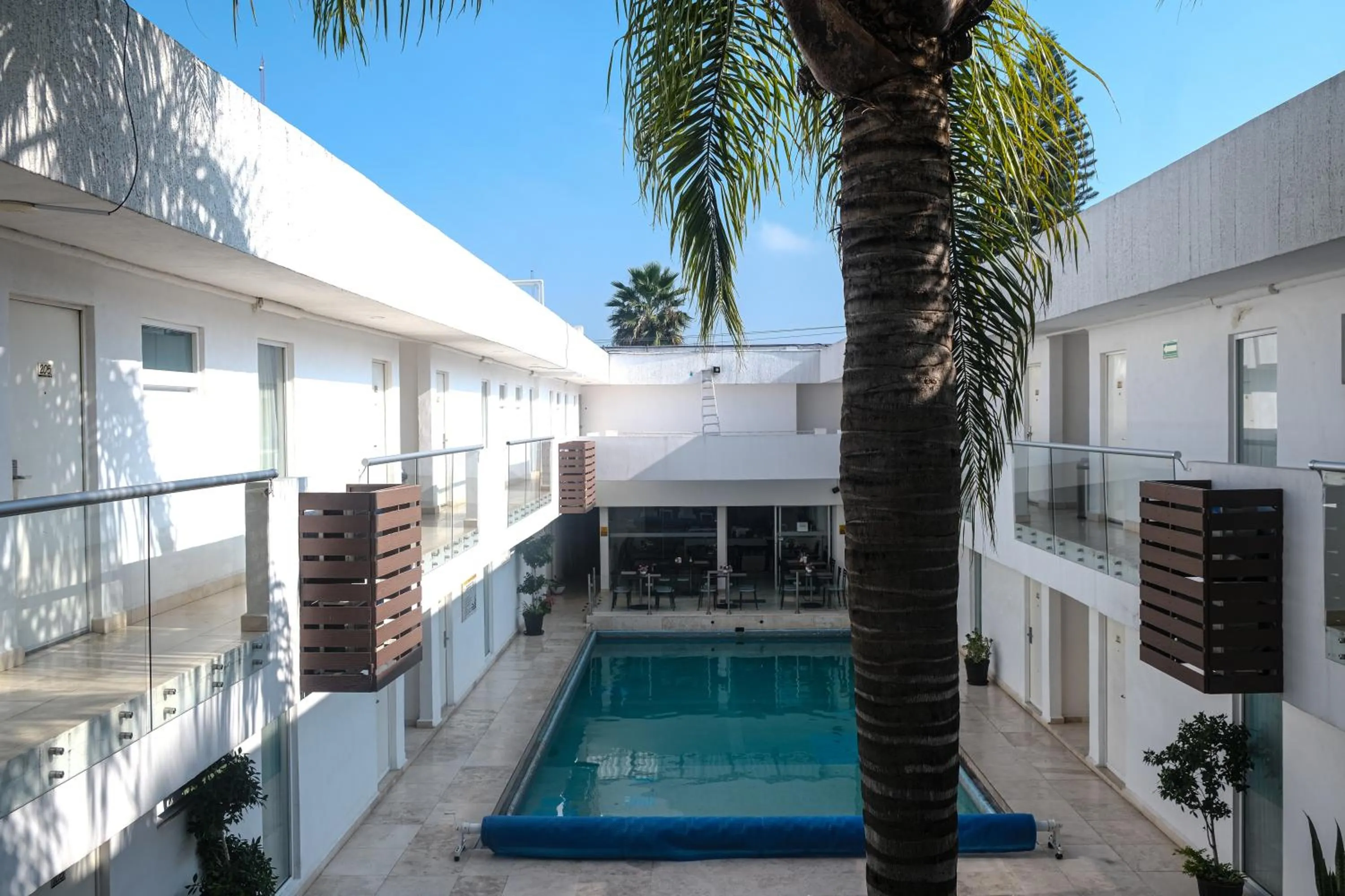 Pool view in Hotel St. George