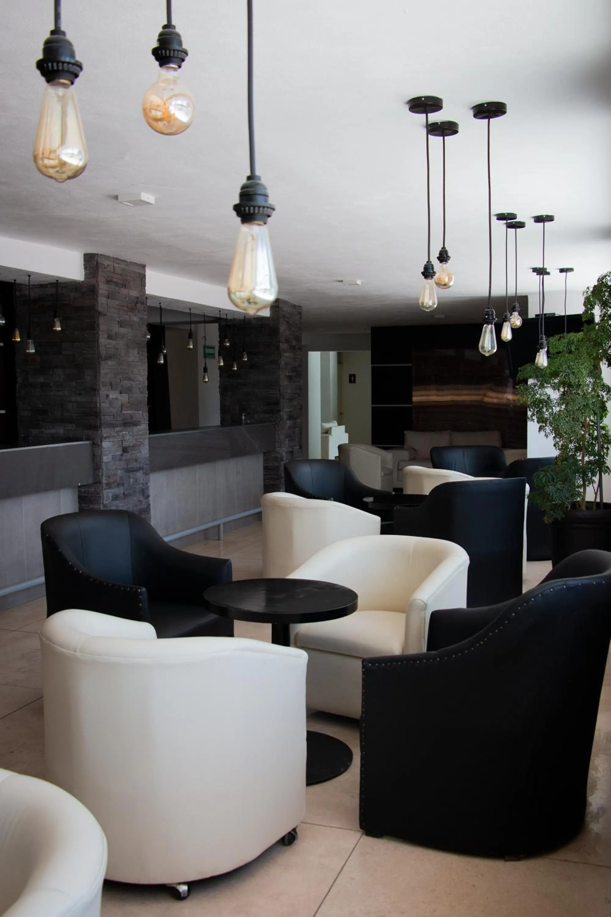 Communal lounge/ TV room in Hotel St. George