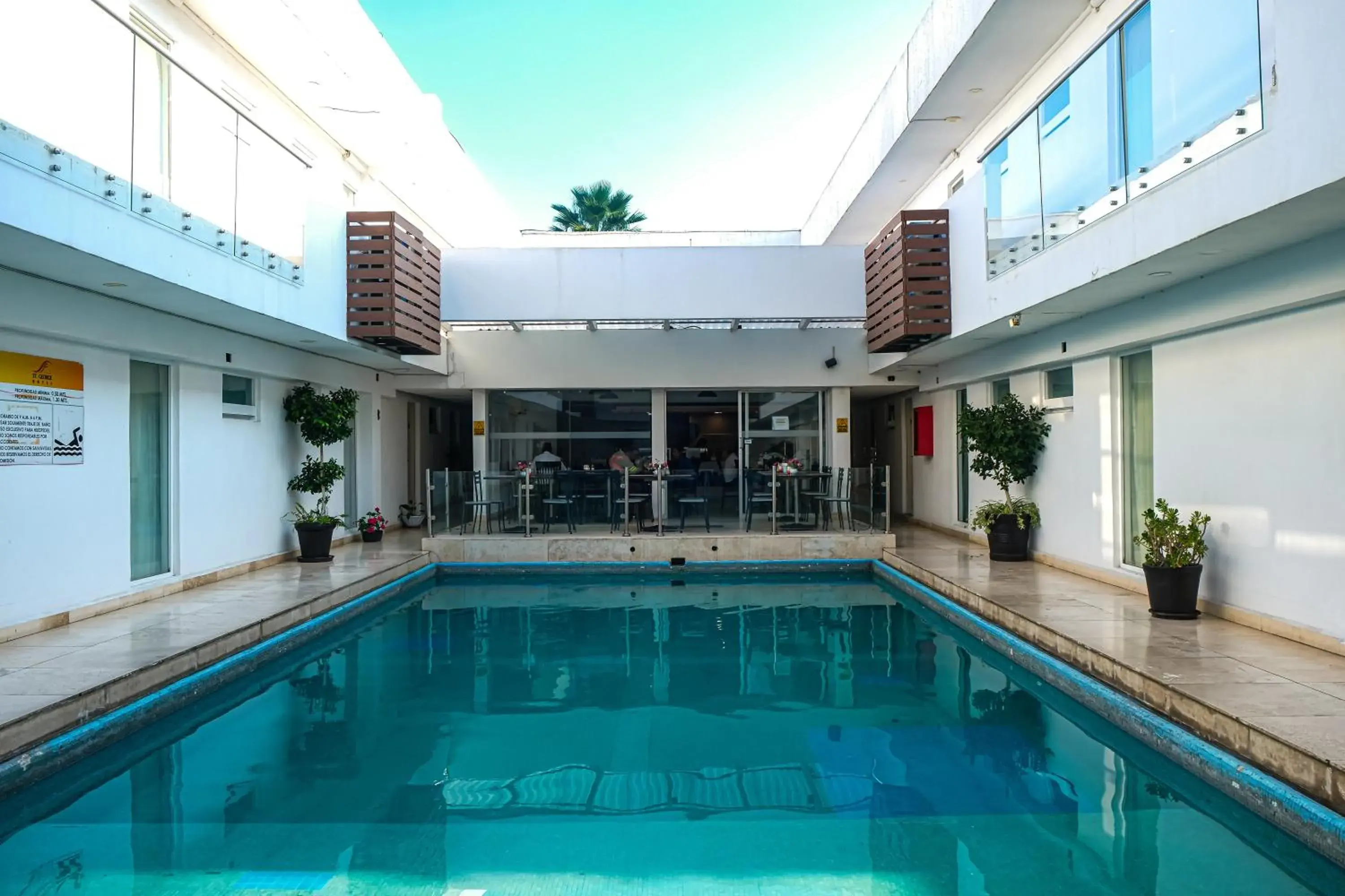 Pool view in Hotel St. George Pool view in Hotel St. George