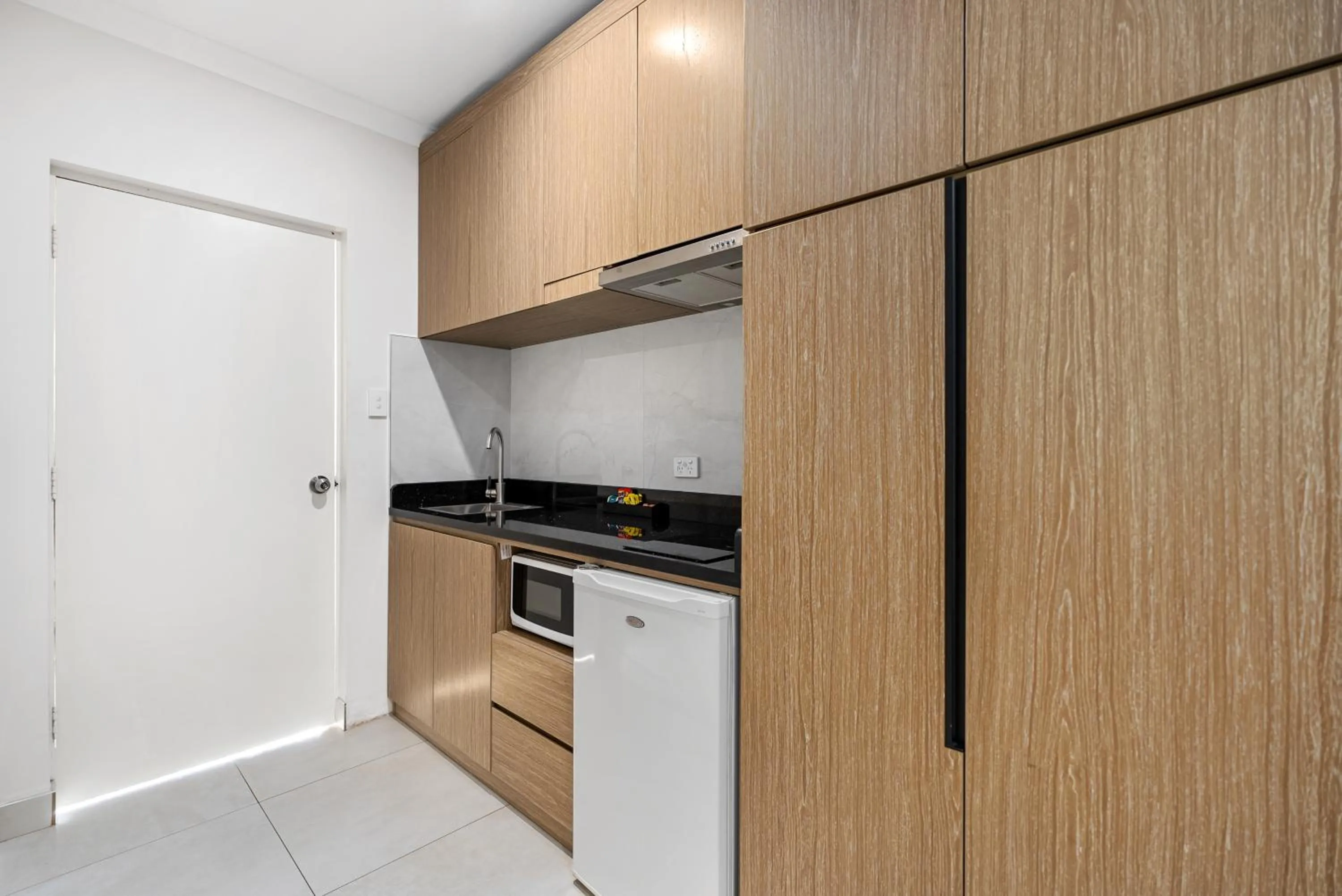Kitchen or kitchenette in Pinjarra Resort