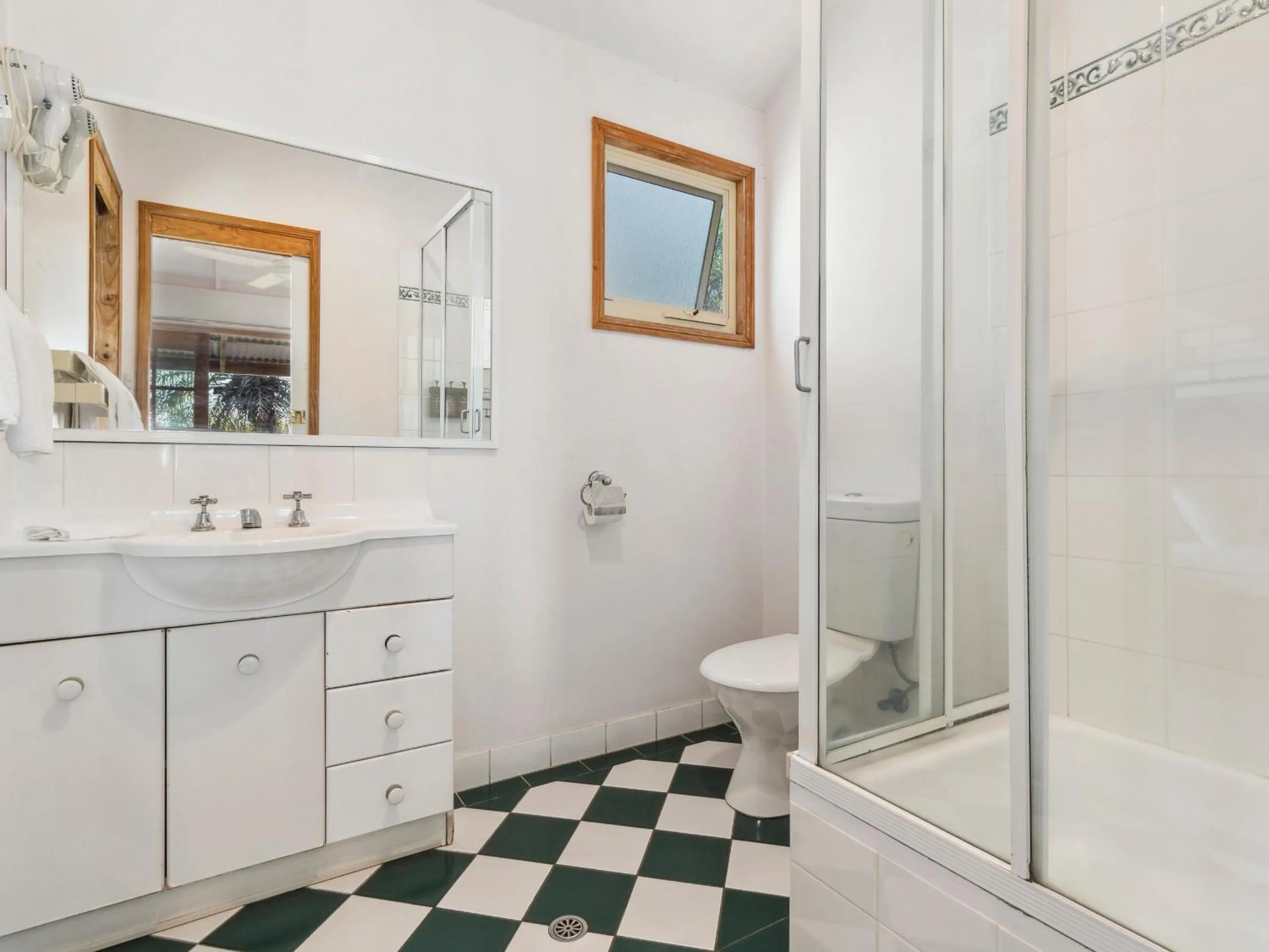 Bathroom in Batemans Bay Marina Resort