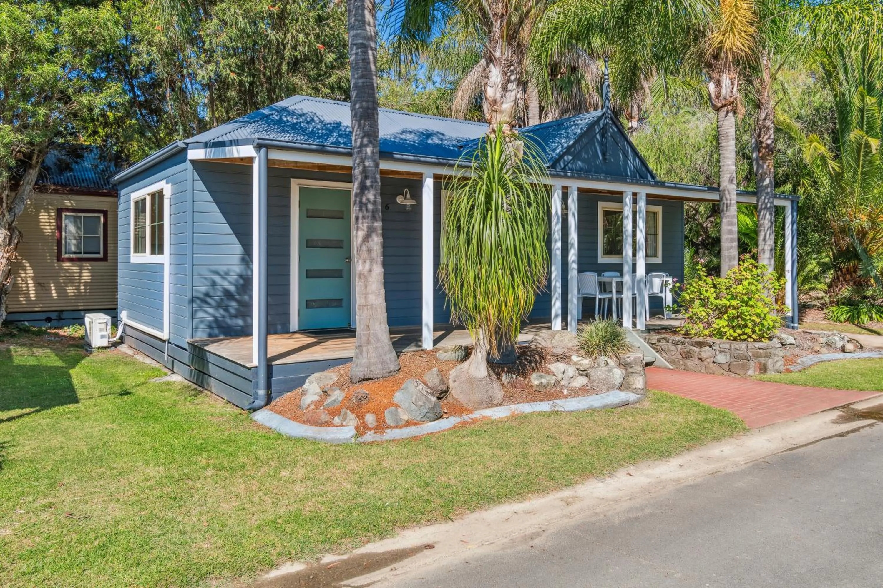 Property building in Batemans Bay Marina Resort