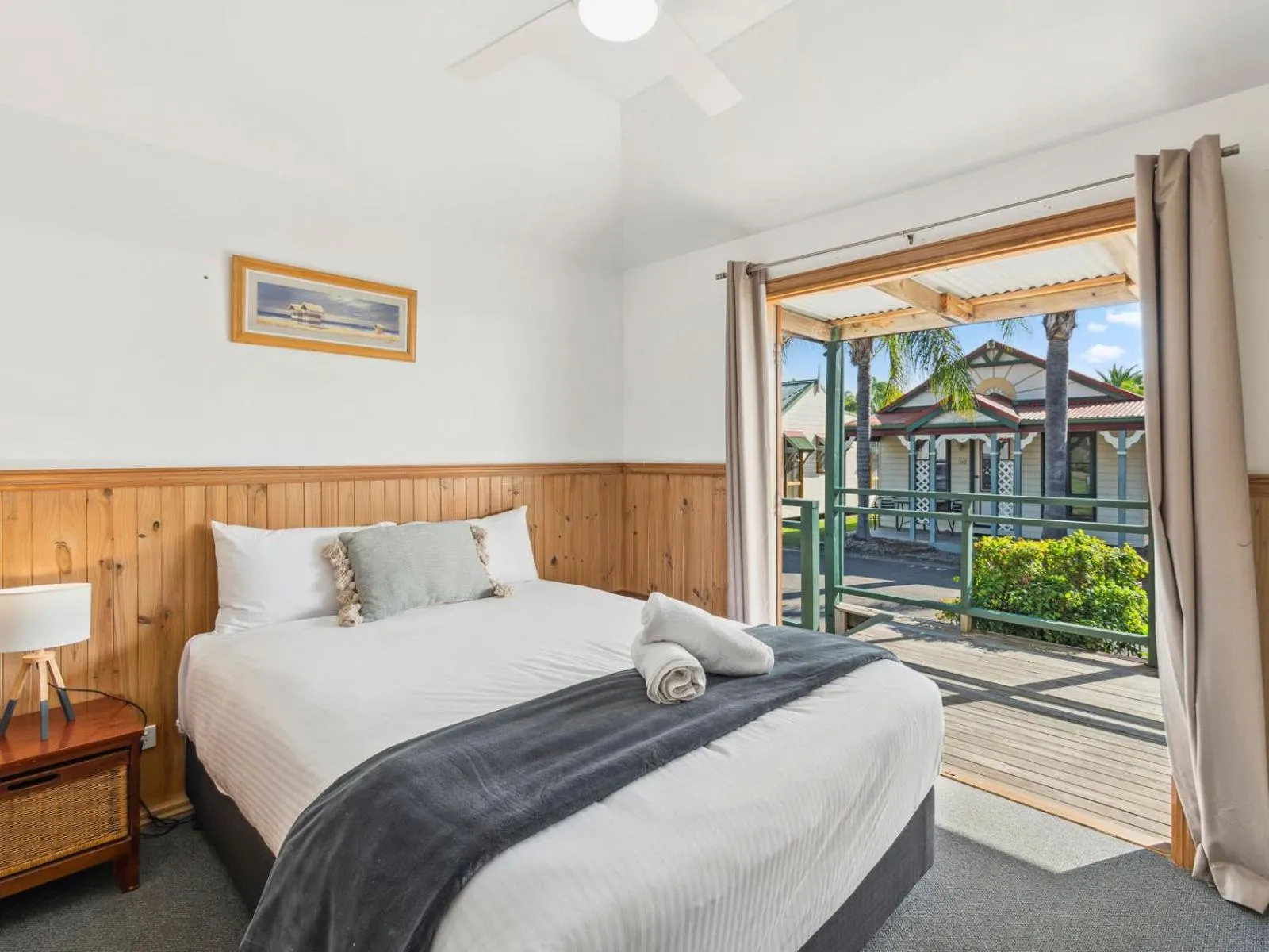 Bed in Batemans Bay Marina Resort