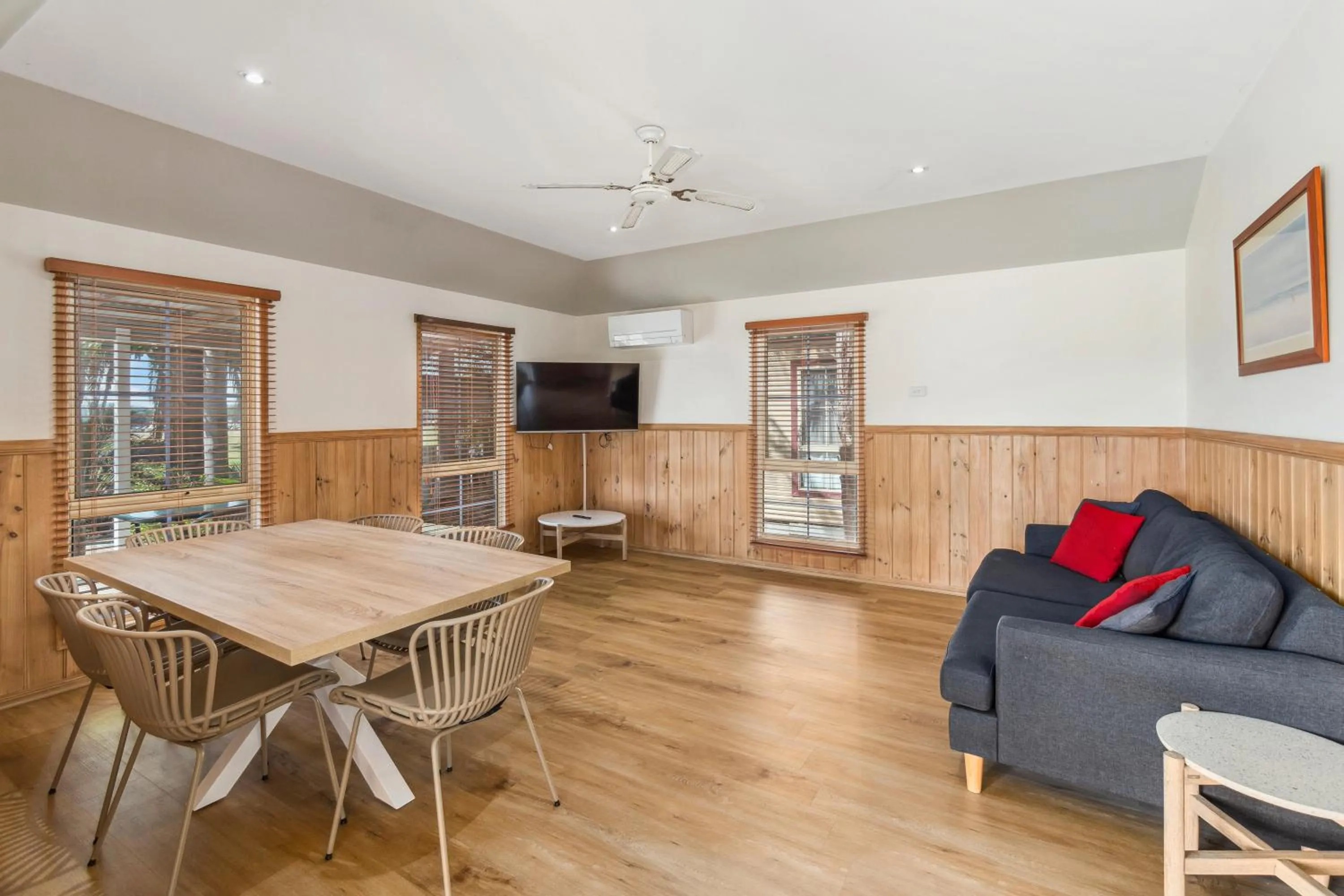 Living room in Batemans Bay Marina Resort