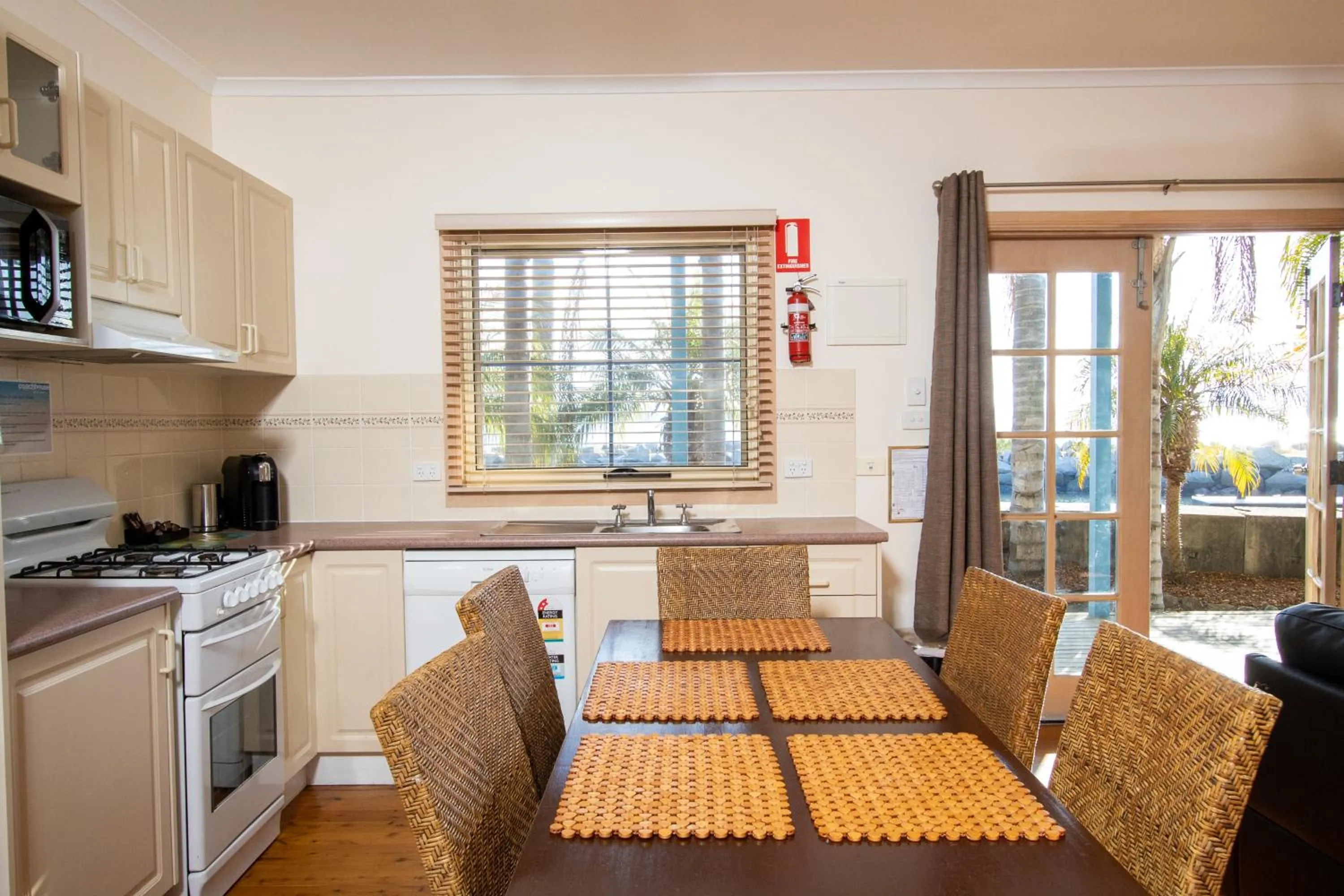 Kitchen or kitchenette in Batemans Bay Marina Resort