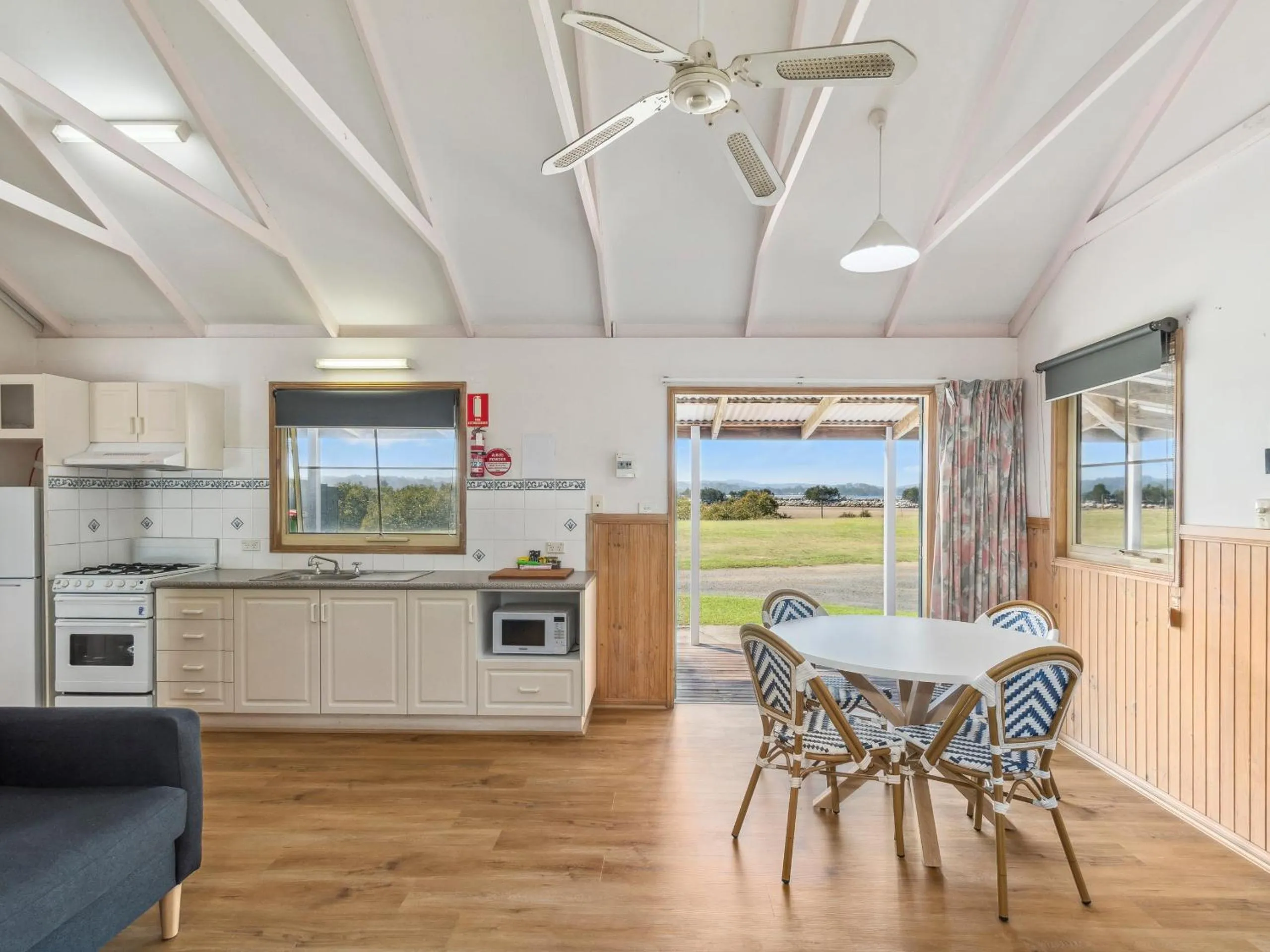 Kitchen or kitchenette in Batemans Bay Marina Resort