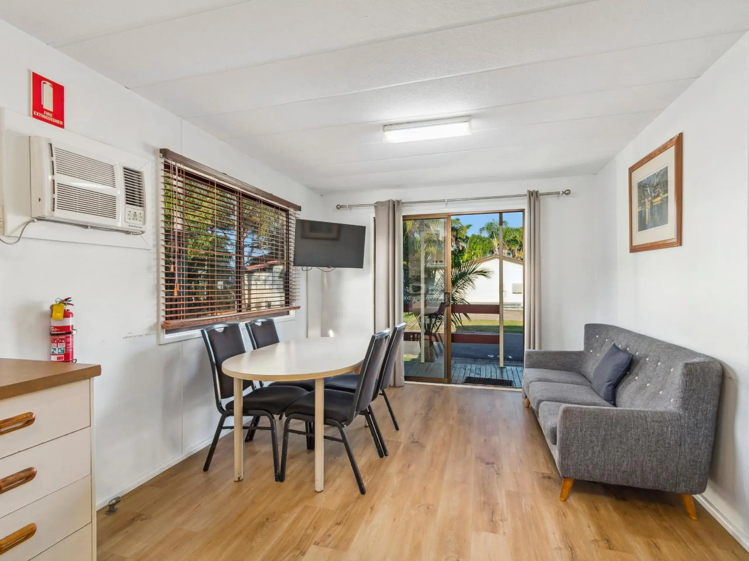 Living room in Batemans Bay Marina Resort Living room in Batemans Bay Marina Resort