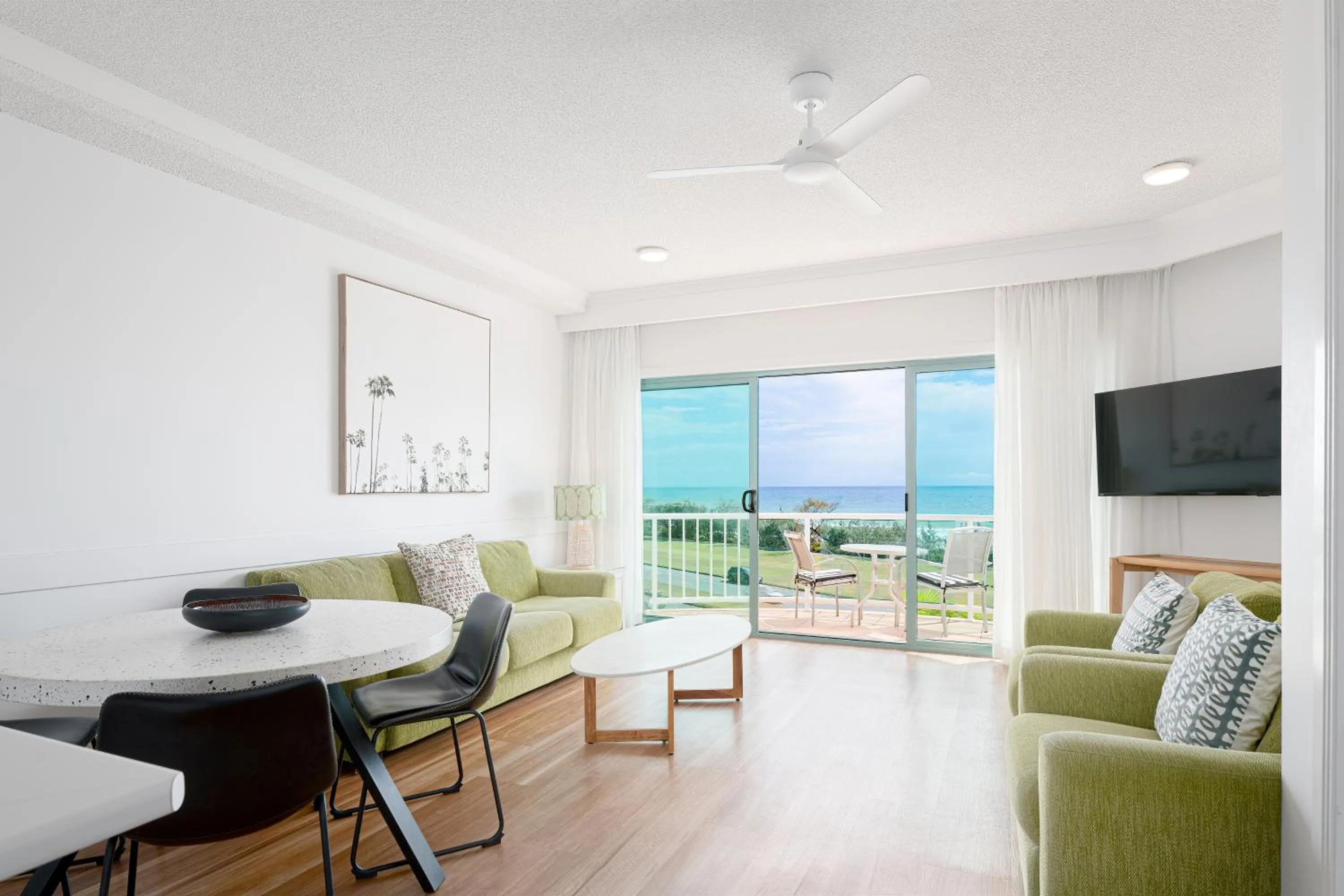 Communal lounge/ TV room in Alex Seaside Resort