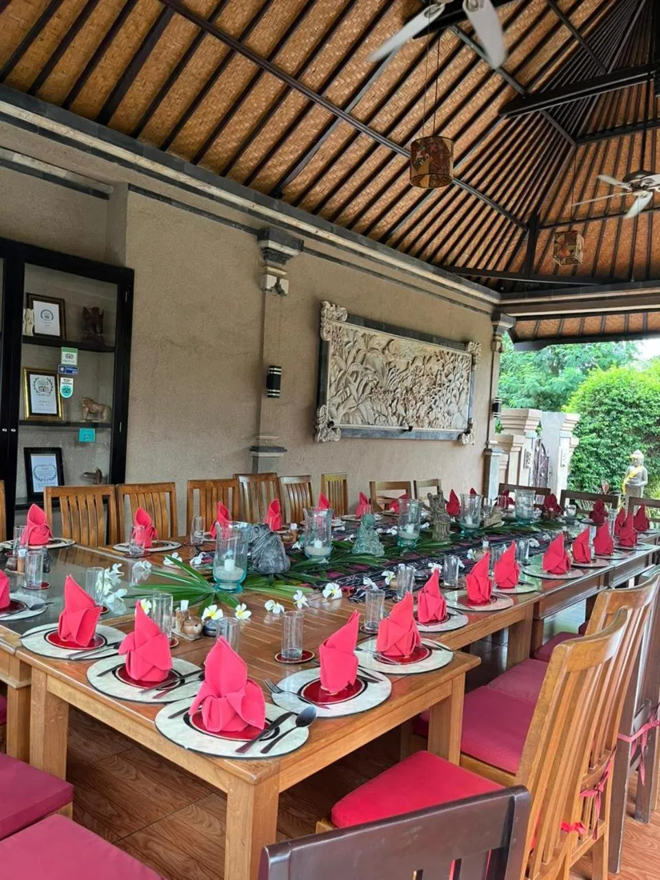 Restaurant/places to eat in Taruna Boutique Homestay & Spa