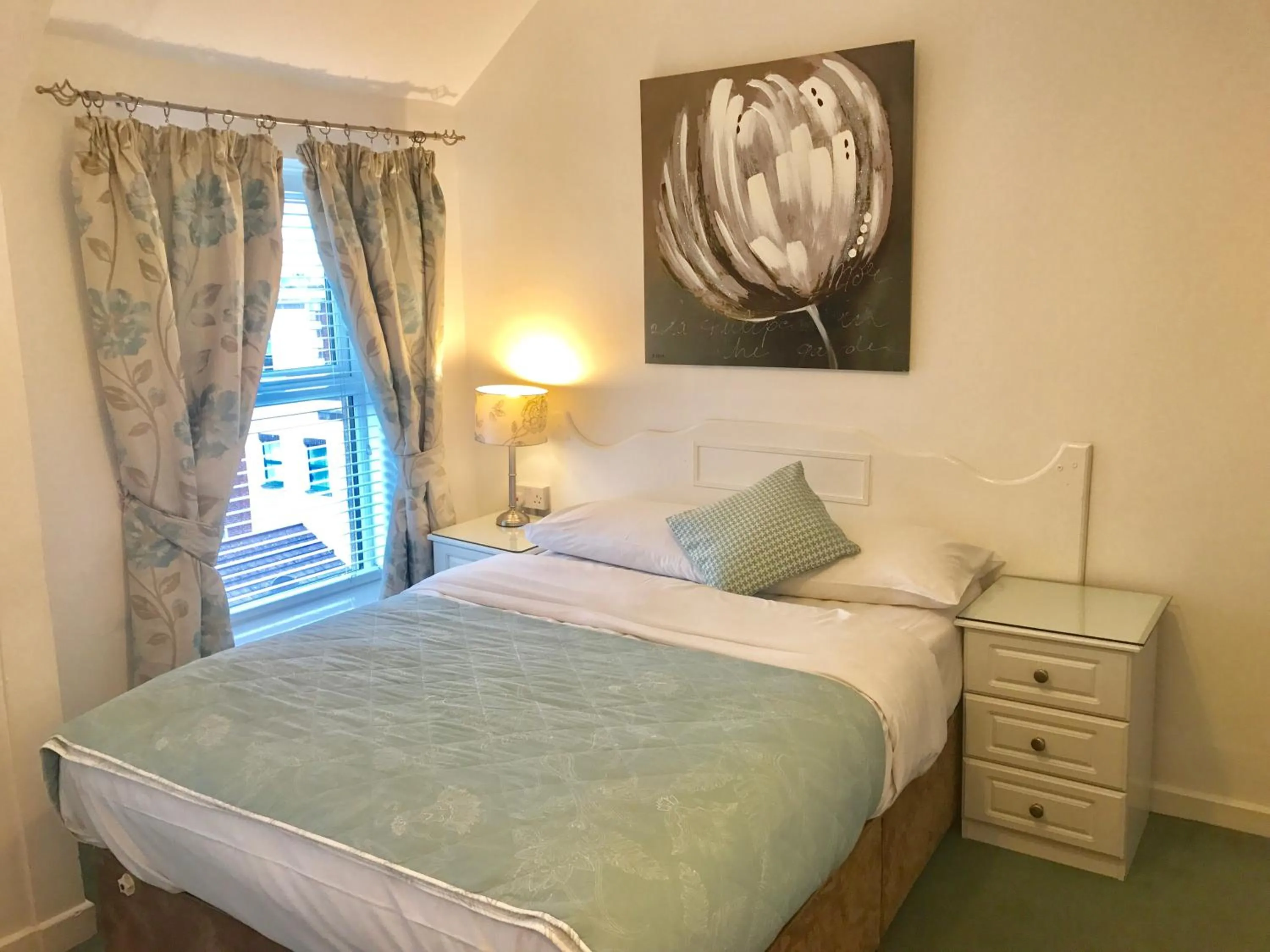 Bedroom, Bed in Dergvale Hotel