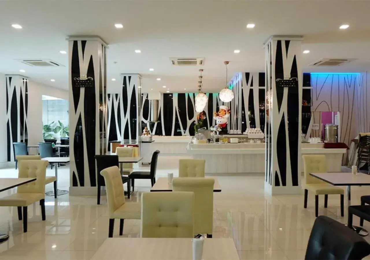 Restaurant/places to eat in Grand Hill Resort and Spa Restaurant/places to eat in Grand Hill Resort and Spa