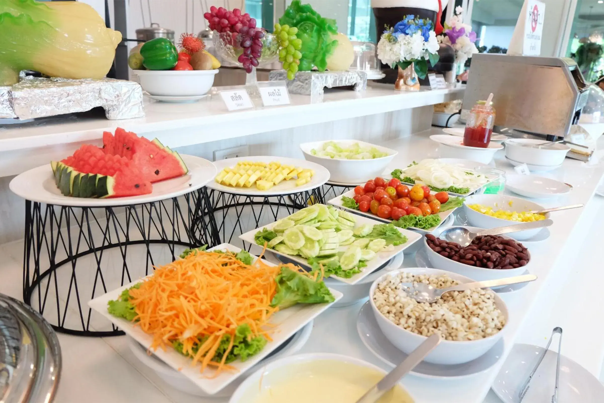 Restaurant/places to eat in Grand Hill Resort and Spa Restaurant/places to eat in Grand Hill Resort and Spa