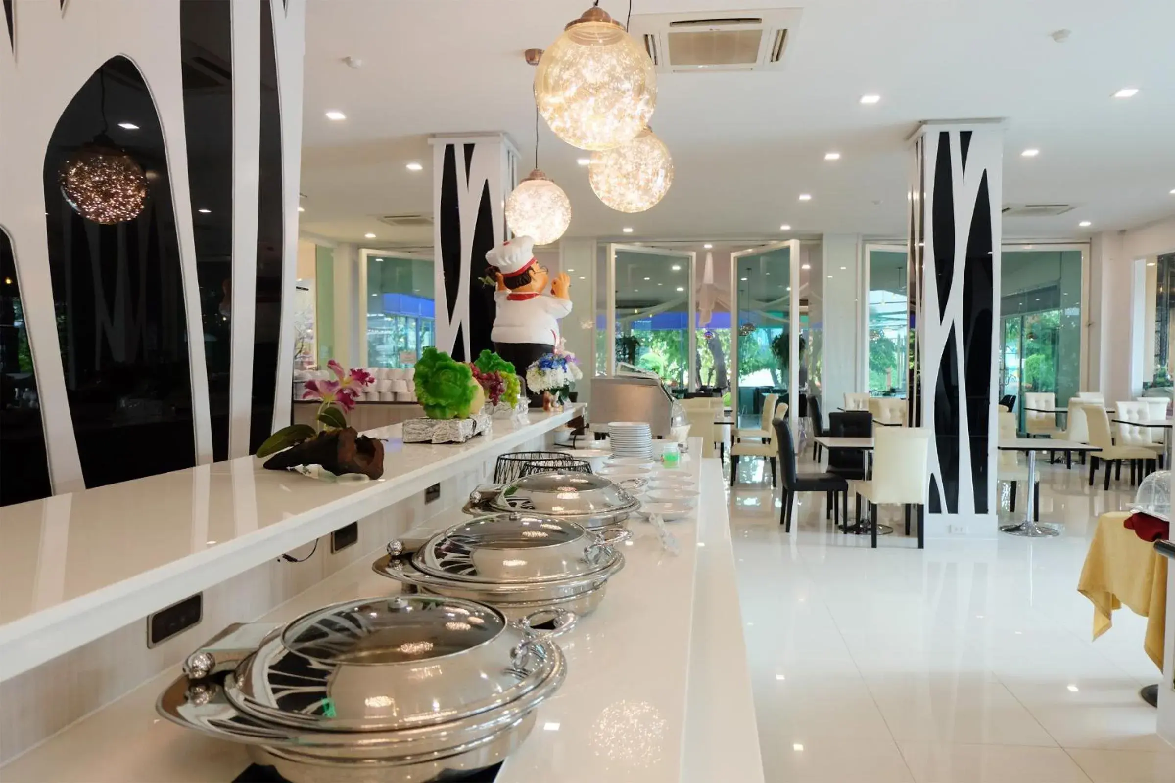 Restaurant/places to eat in Grand Hill Resort and Spa Restaurant/places to eat in Grand Hill Resort and Spa