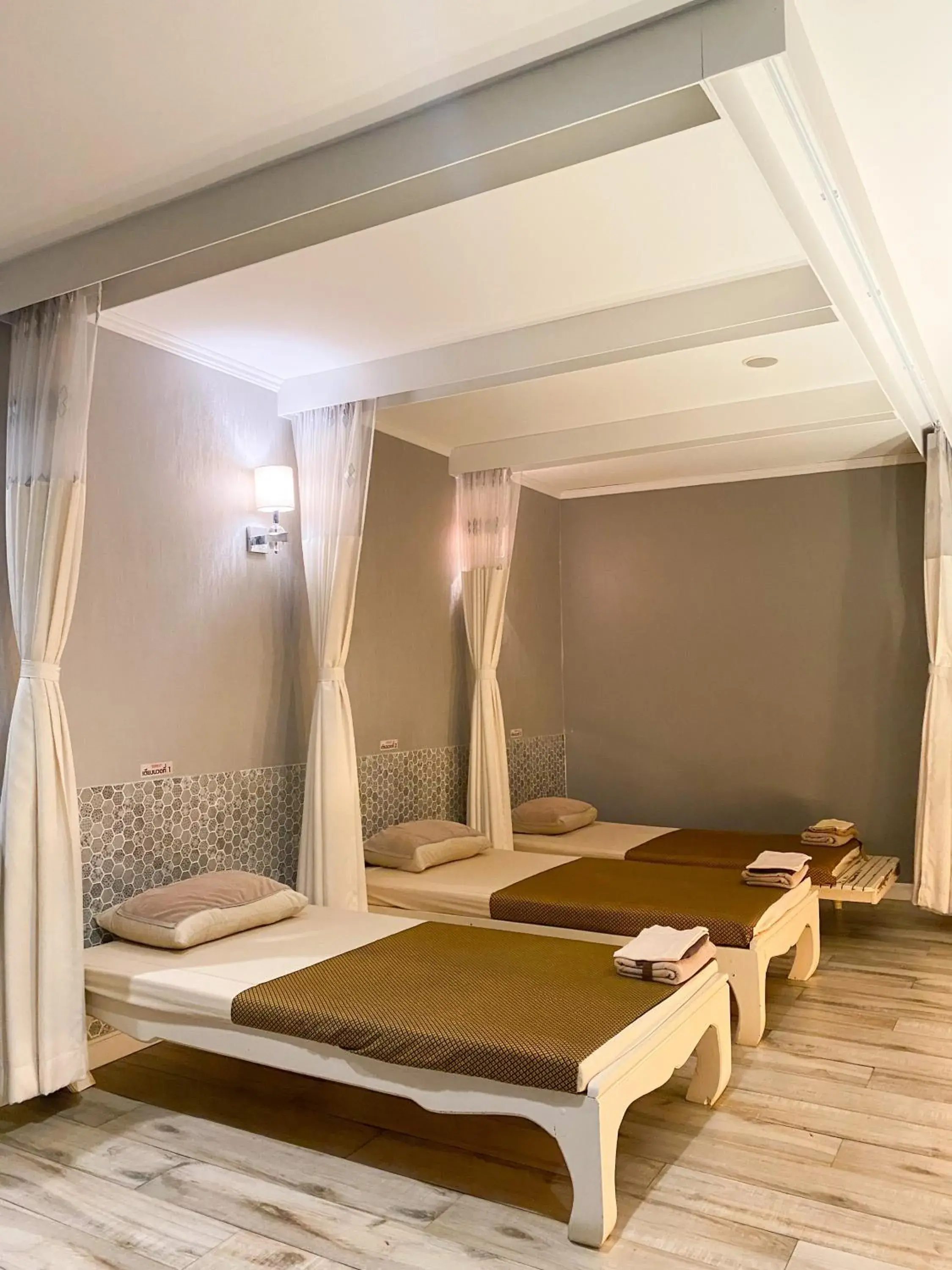 Spa and wellness centre/facilities, Bed in Grand Hill Resort and Spa Spa and wellness centre/facilities, Bed in Grand Hill Resort and Spa