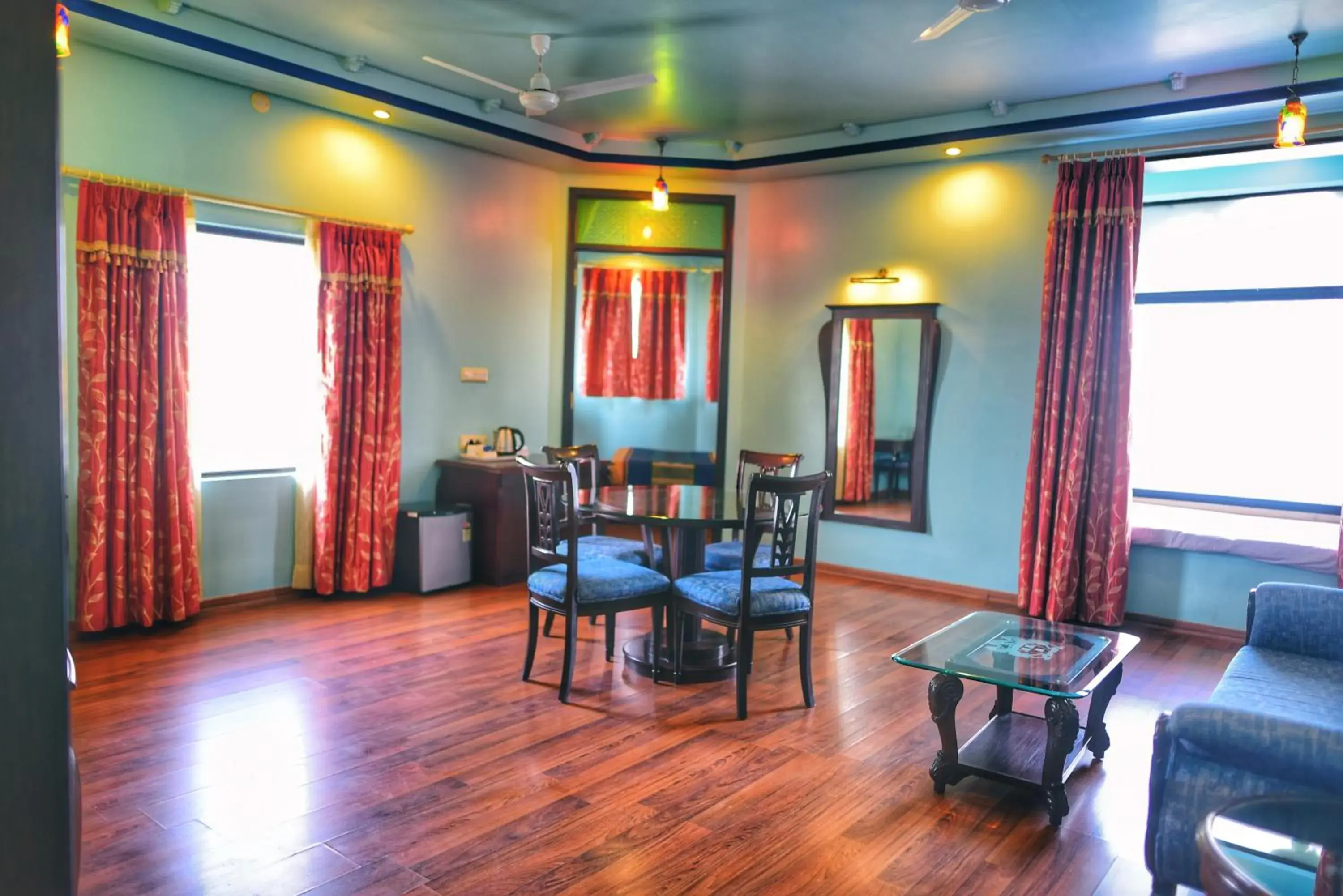 Living room in jüSTa Lake Nahargarh Palace, Chittorgarh Living room in jüSTa Lake Nahargarh Palace, Chittorgarh