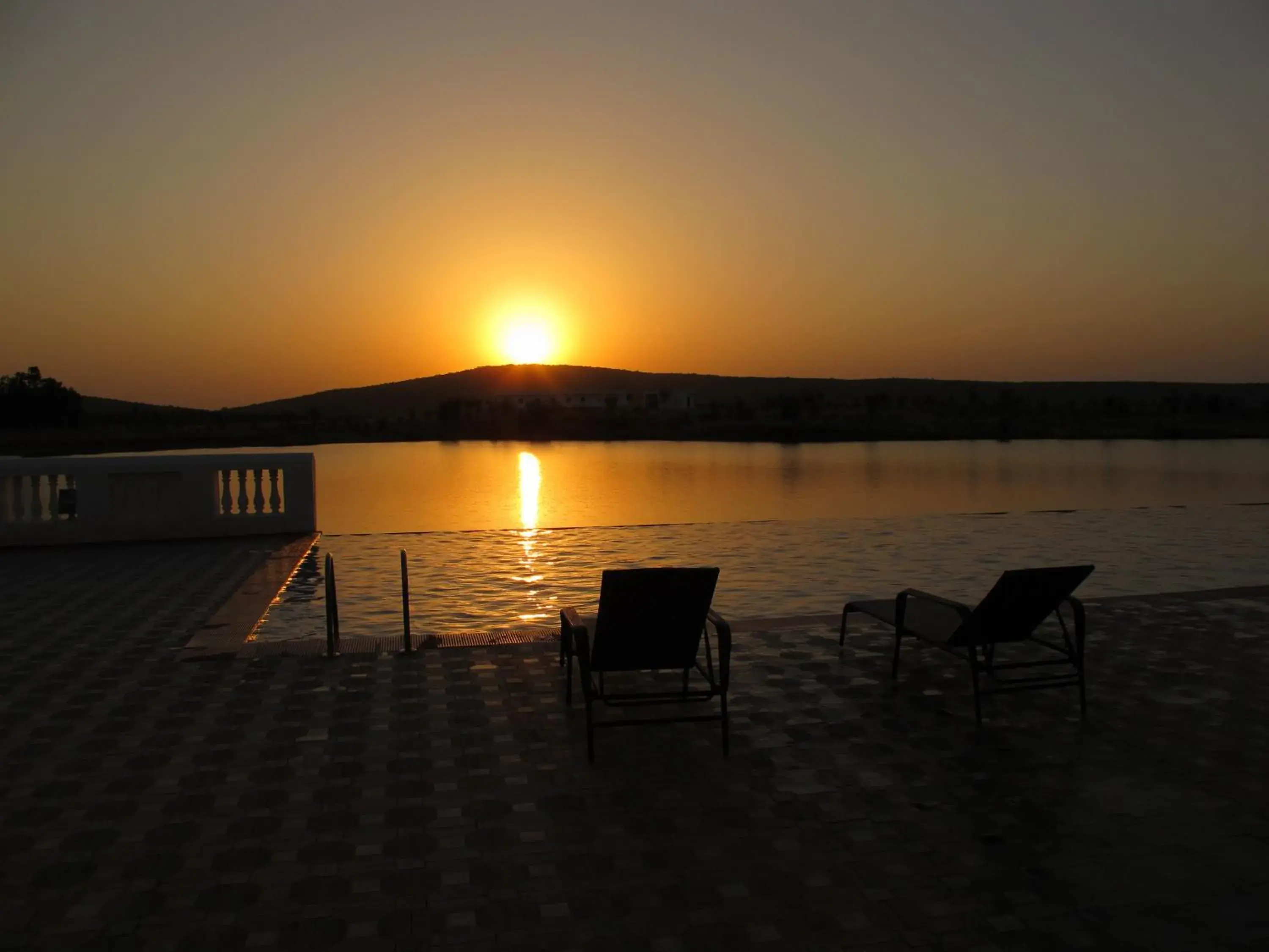Lake view in jüSTa Lake Nahargarh Palace, Chittorgarh Lake view in jüSTa Lake Nahargarh Palace, Chittorgarh