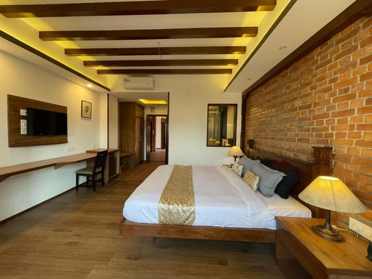 Bedroom, Bed in Ambassador Garden Home