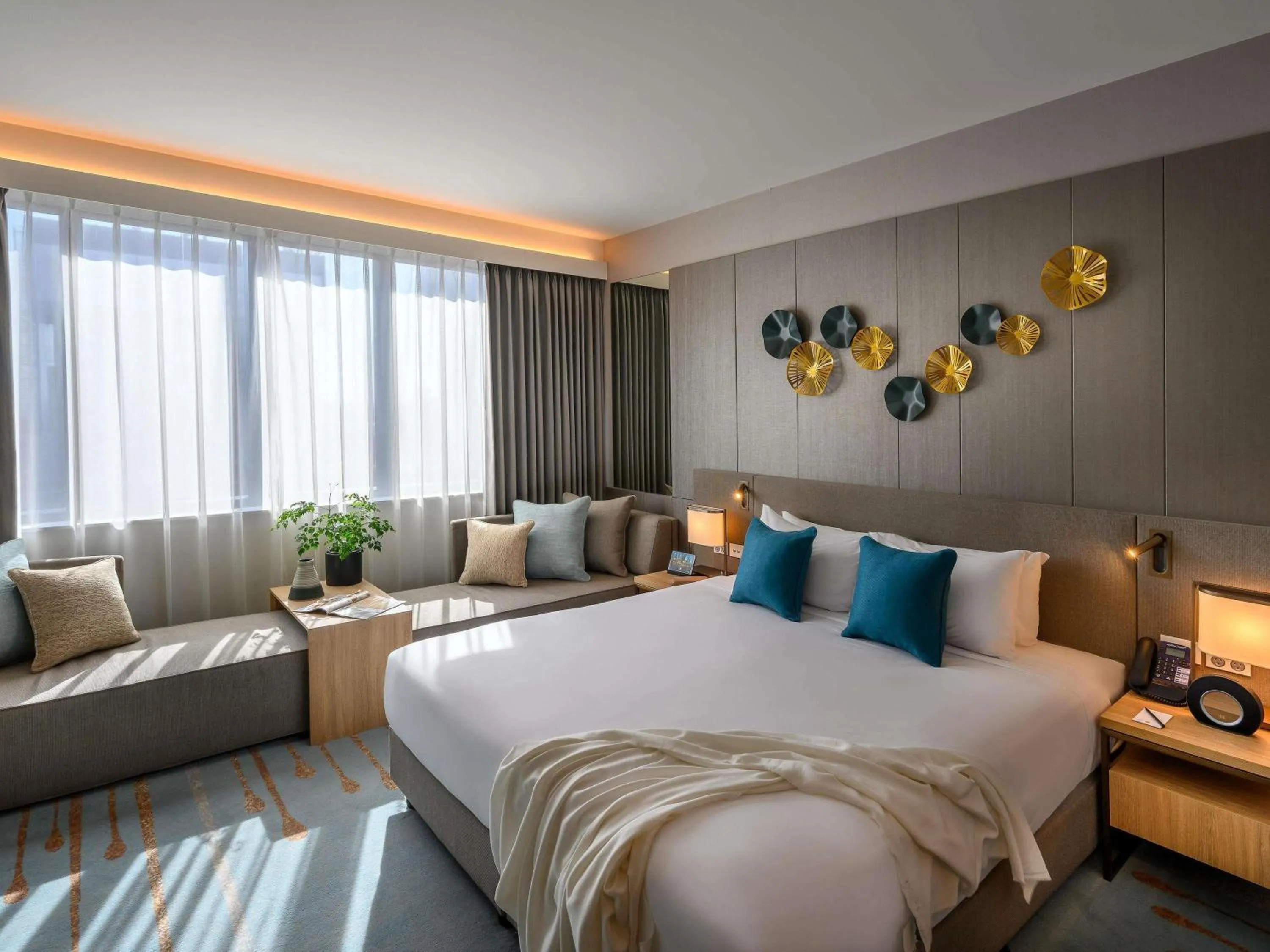 Bedroom, Bed in Novotel Melbourne Central