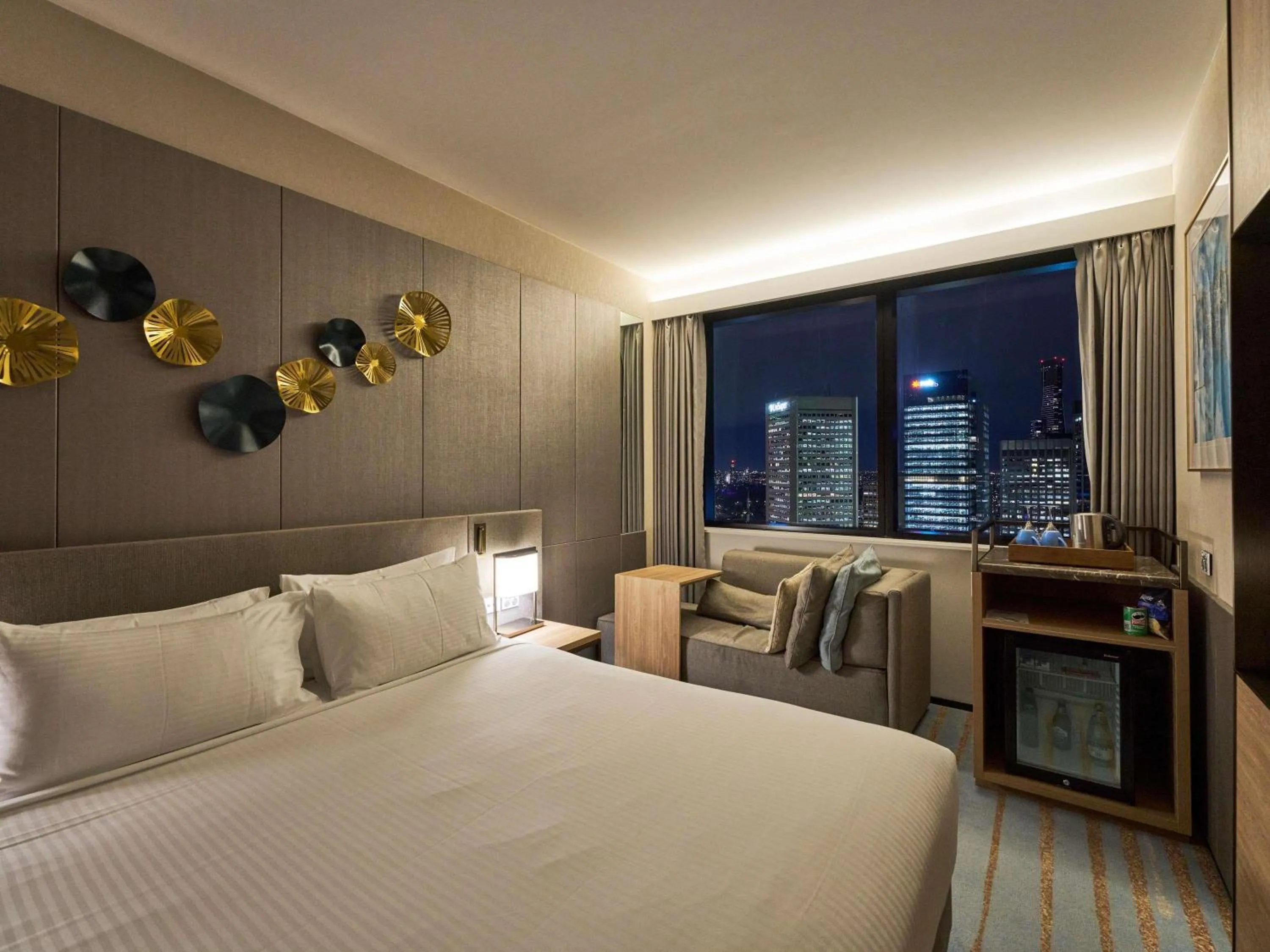 Bedroom, Bed in Novotel Melbourne Central