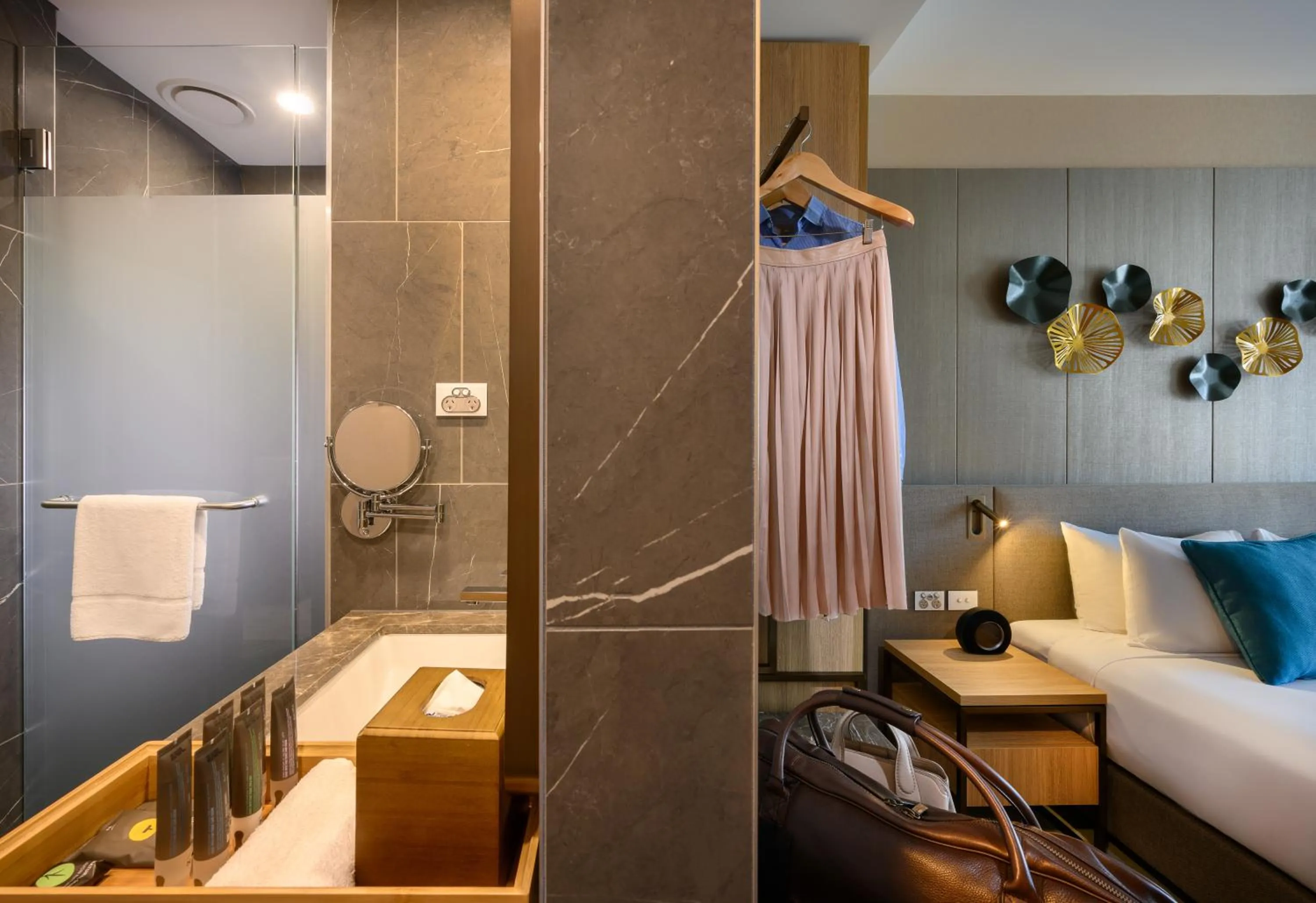 Bathroom, Bed in Novotel Melbourne Central