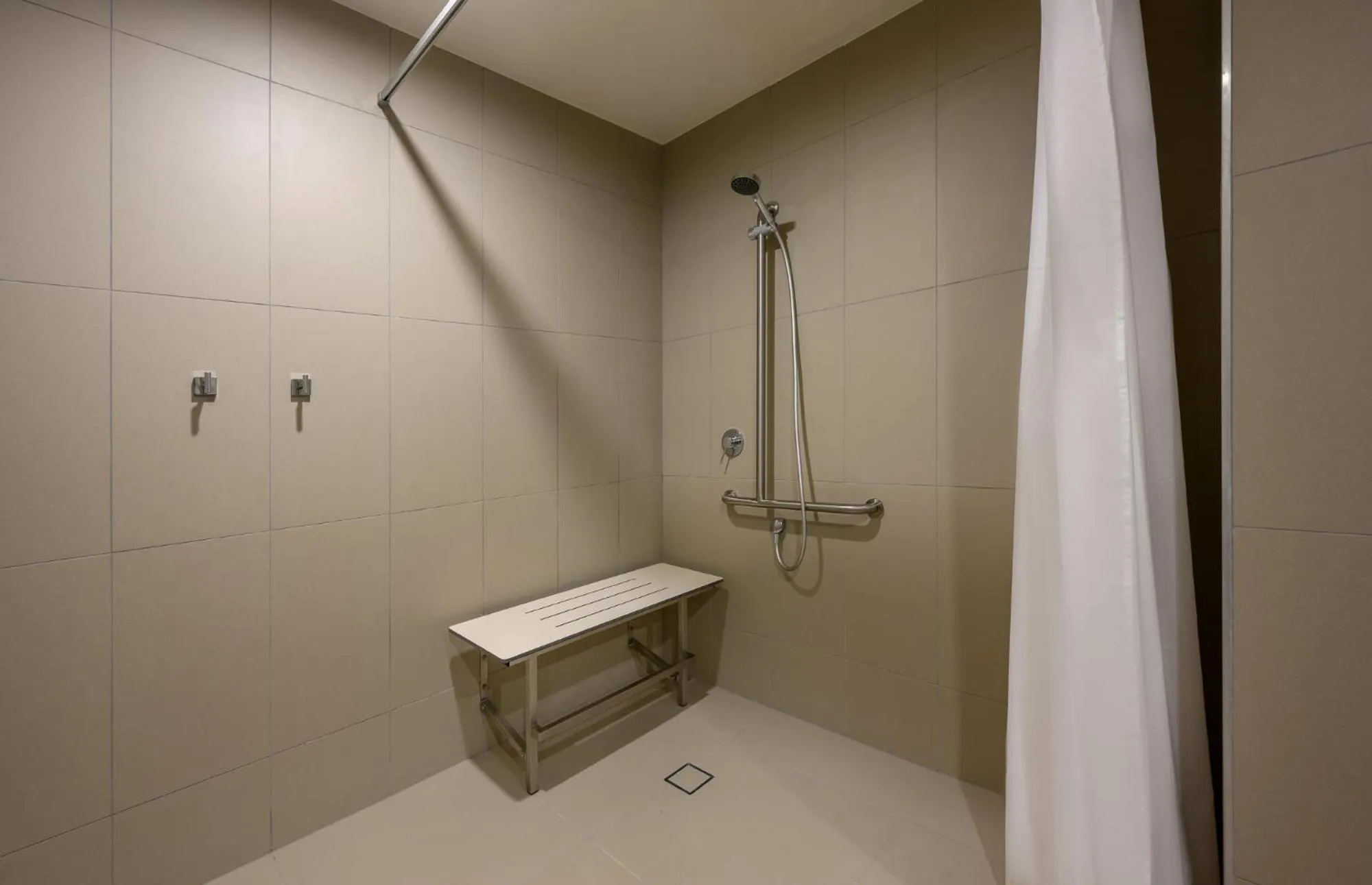 Bathroom in ibis Melbourne Central