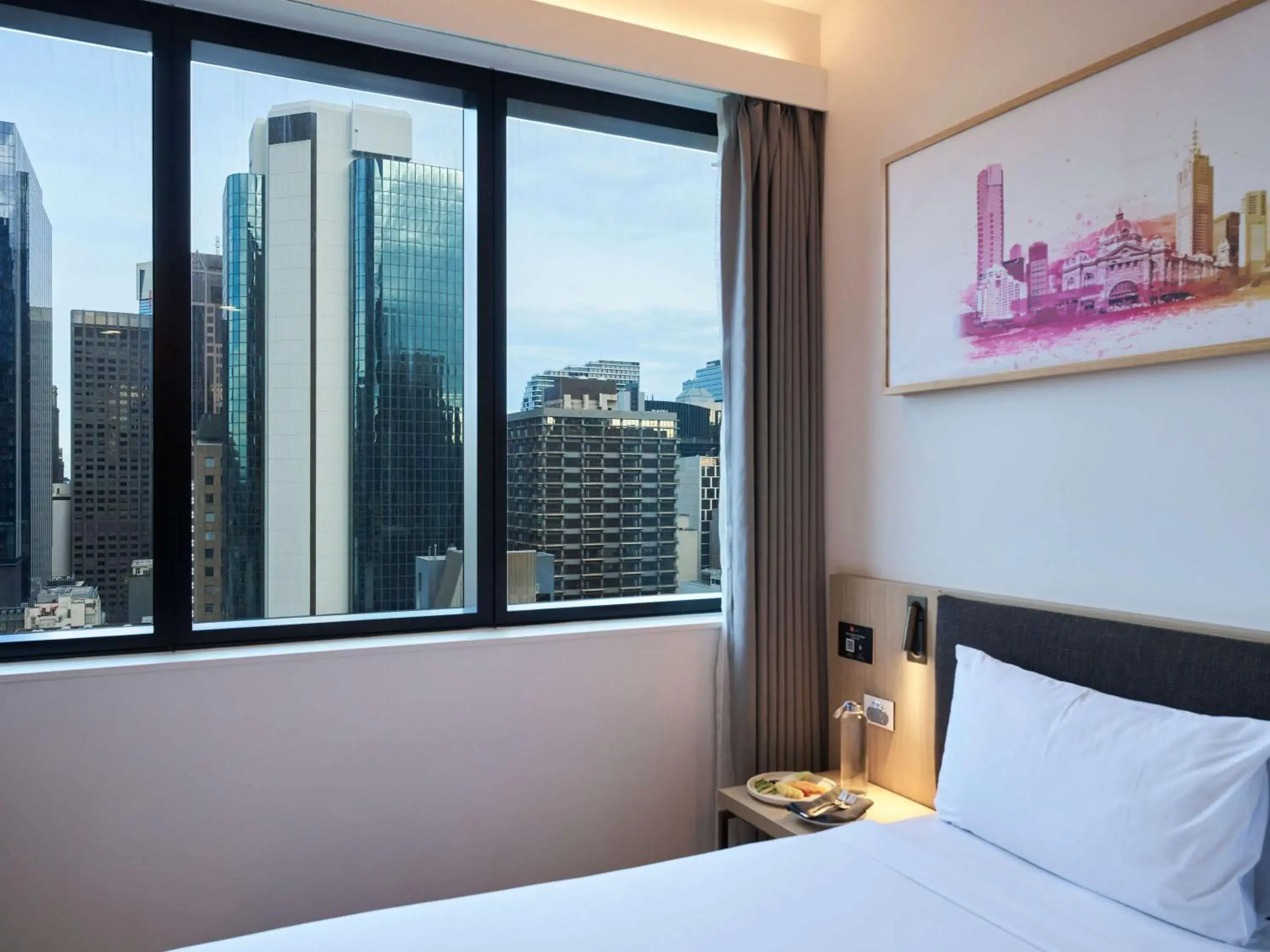 Property building, Bed in ibis Melbourne Central Property building, Bed in ibis Melbourne Central