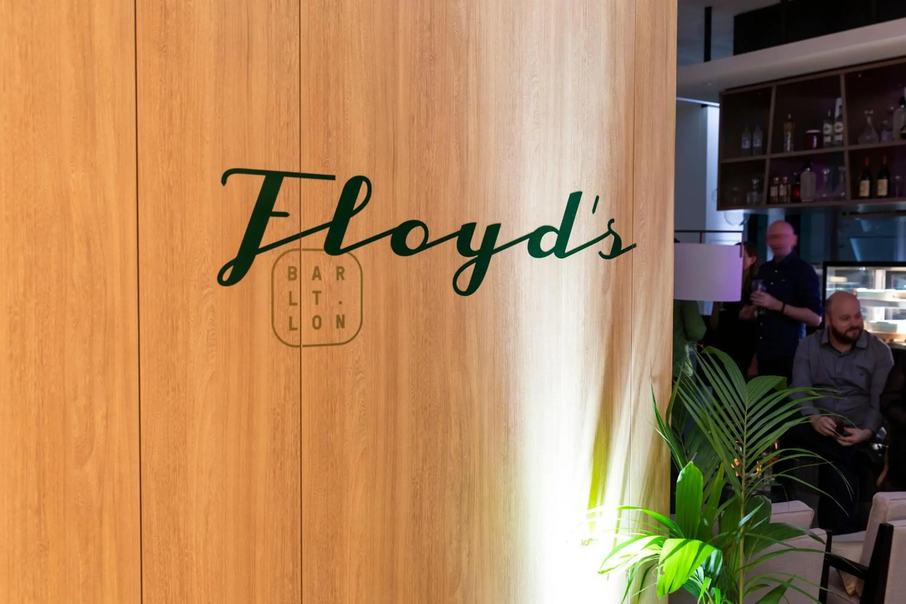 Lounge or bar in ibis Melbourne Central Lounge or bar in ibis Melbourne Central