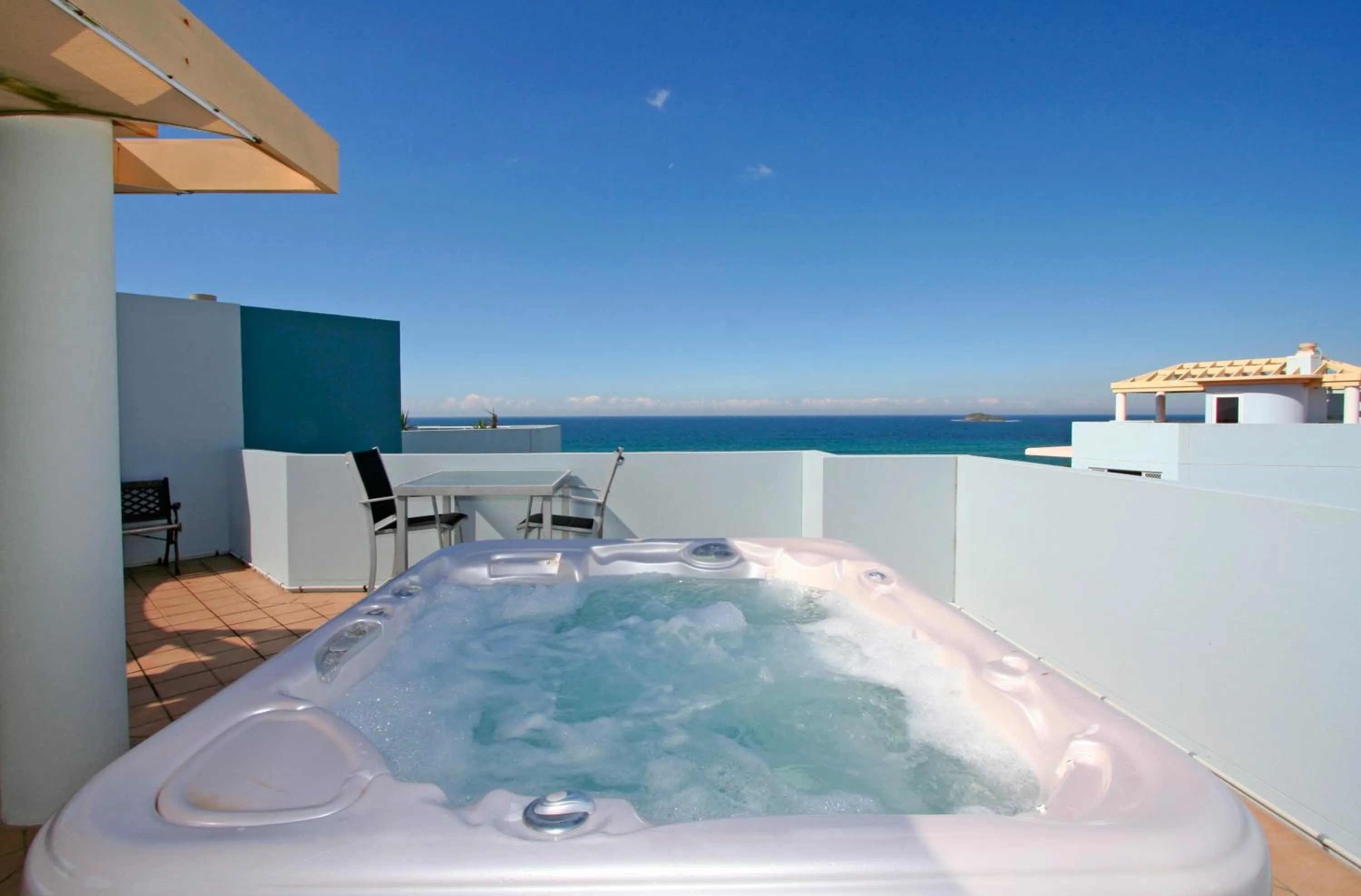 Hot Tub in Atlantis Marcoola