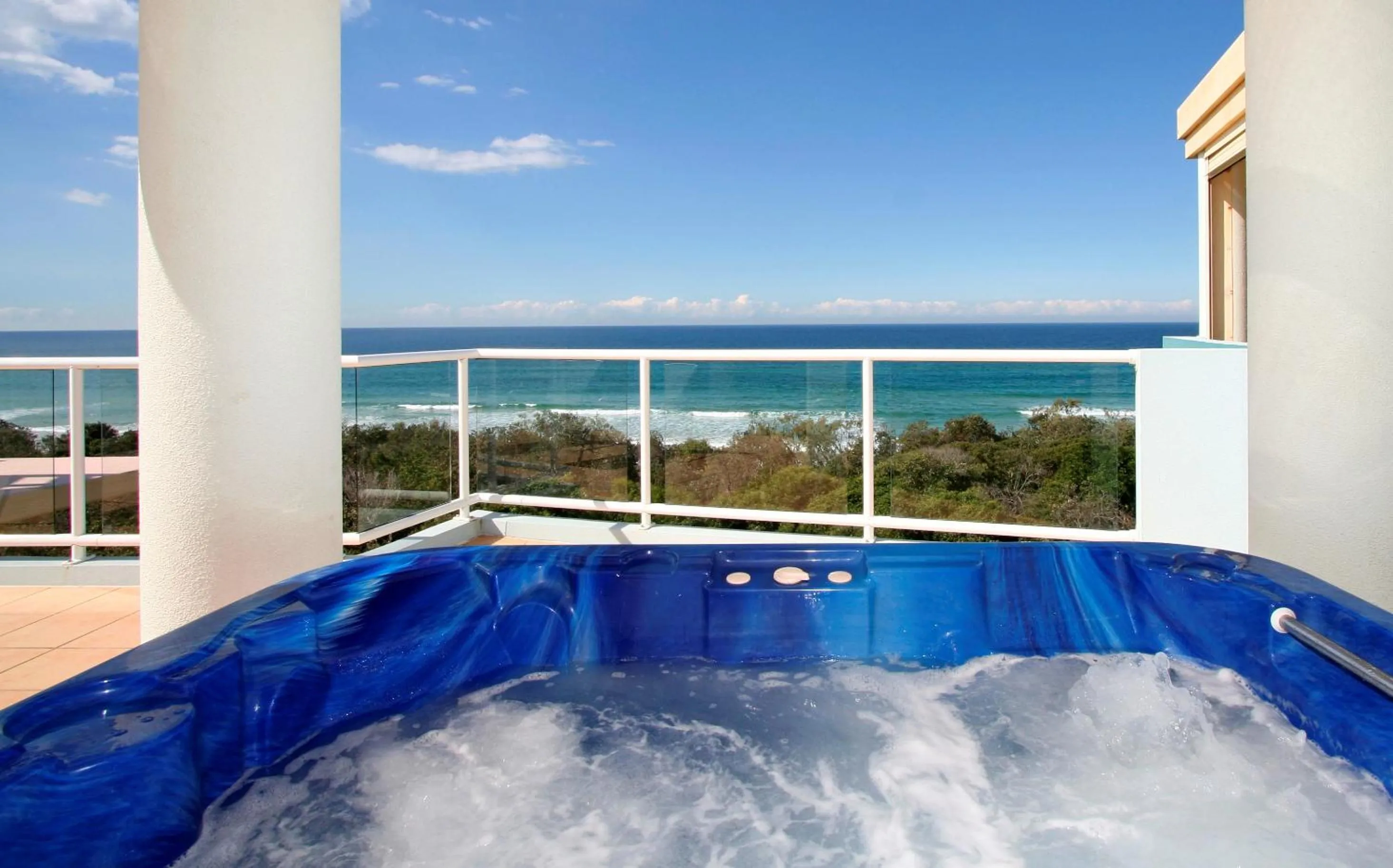 Hot Tub in Atlantis Marcoola