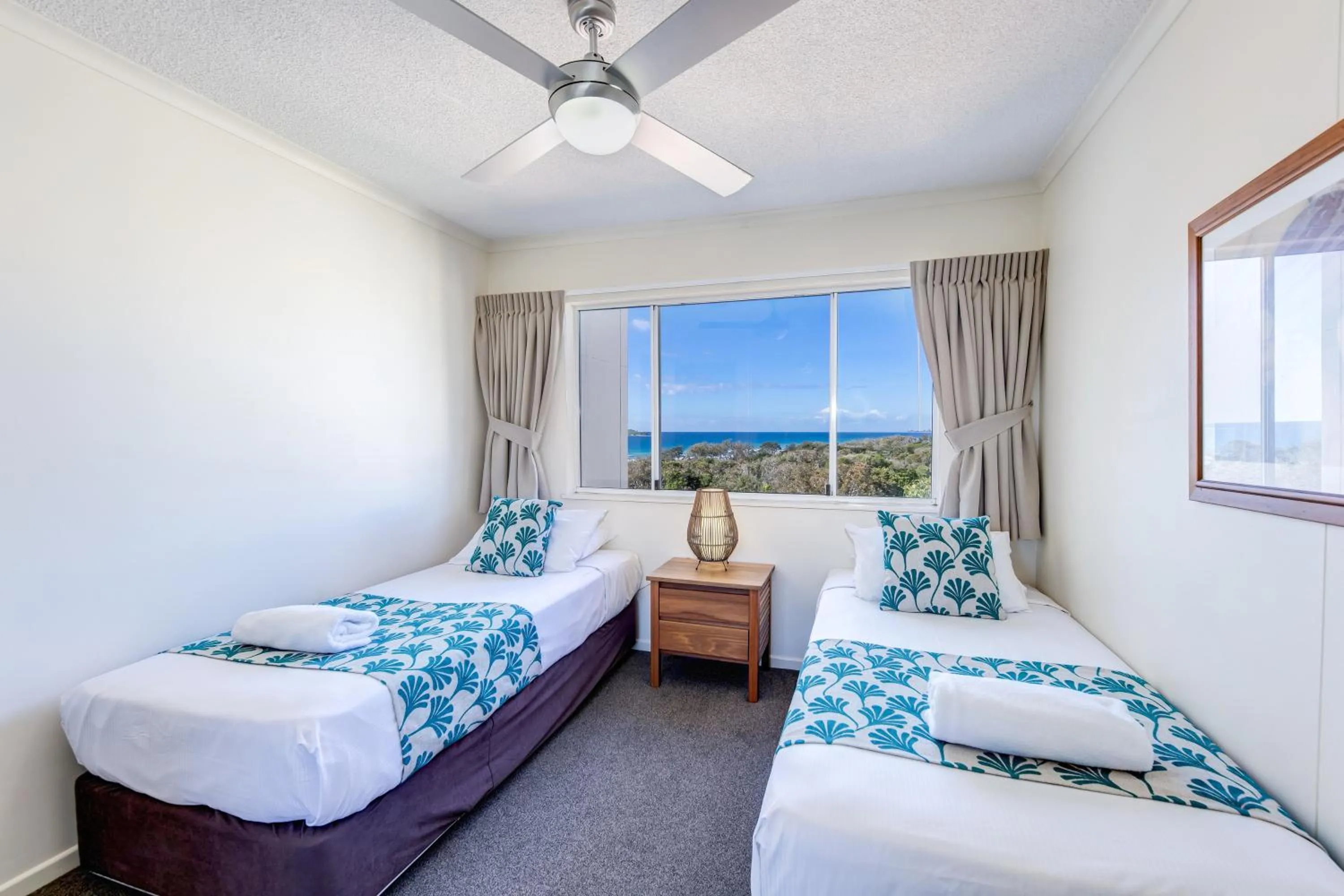 Bedroom, Bed in Atlantis Marcoola