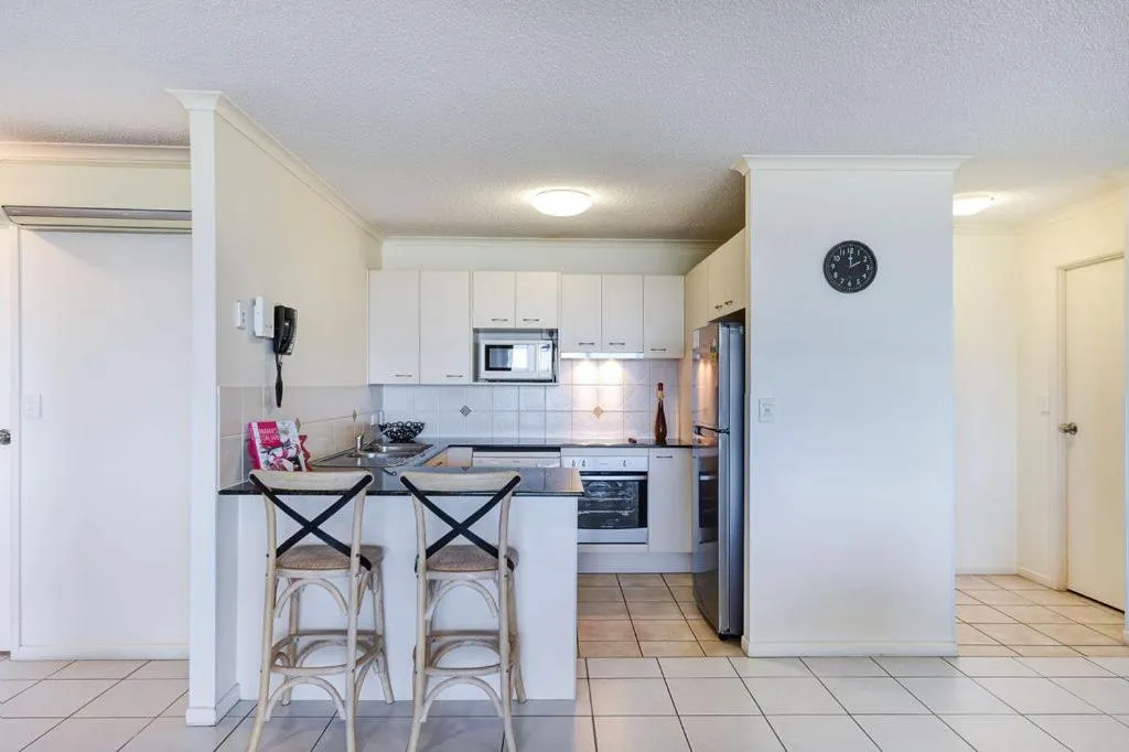 Kitchen or kitchenette in Atlantis Marcoola