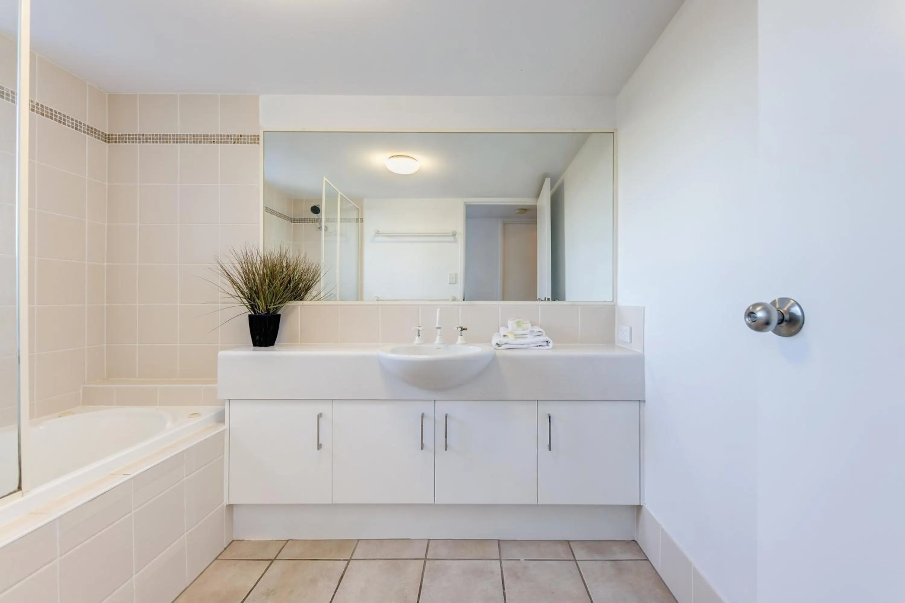 Bathroom in Atlantis Marcoola