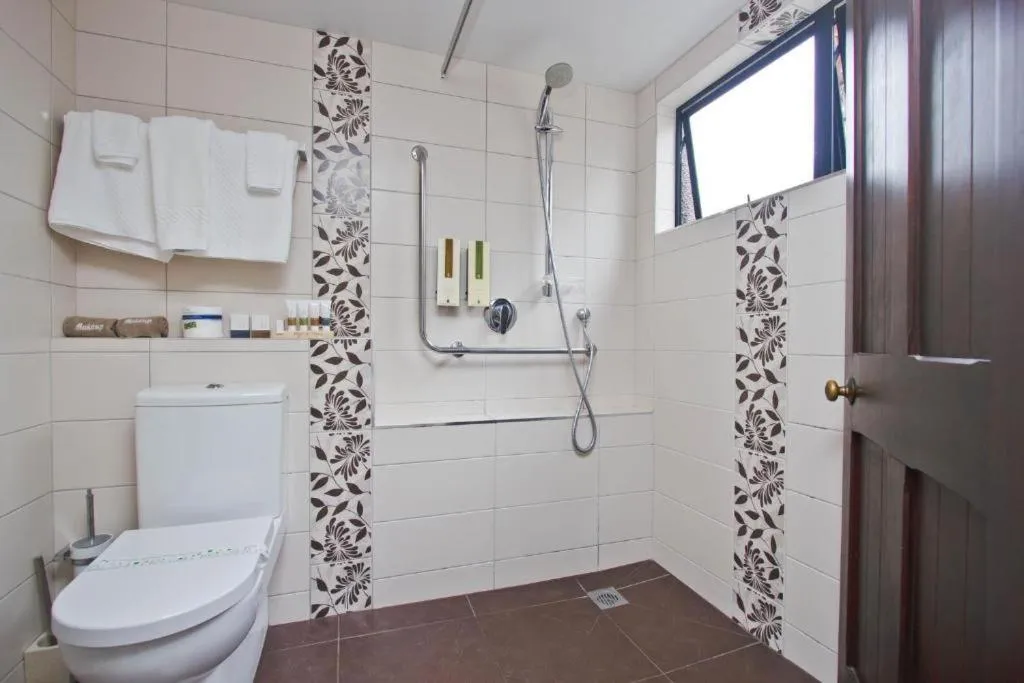 Bathroom in Knights Inn