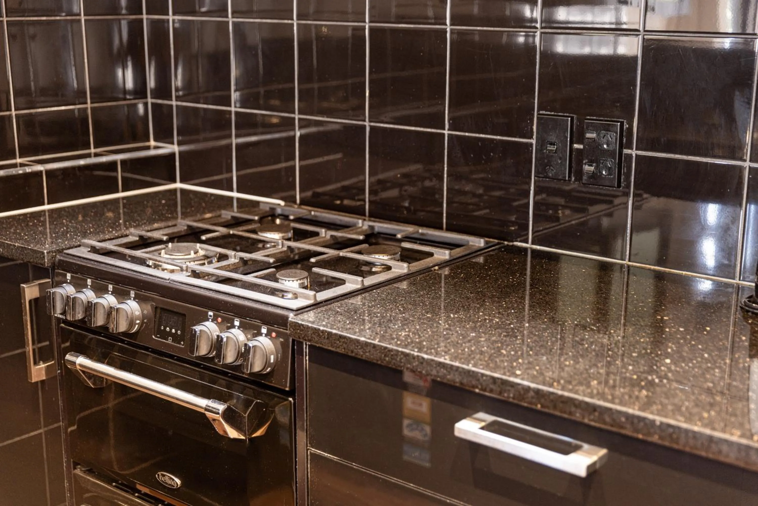 Kitchen or kitchenette in Knights Inn