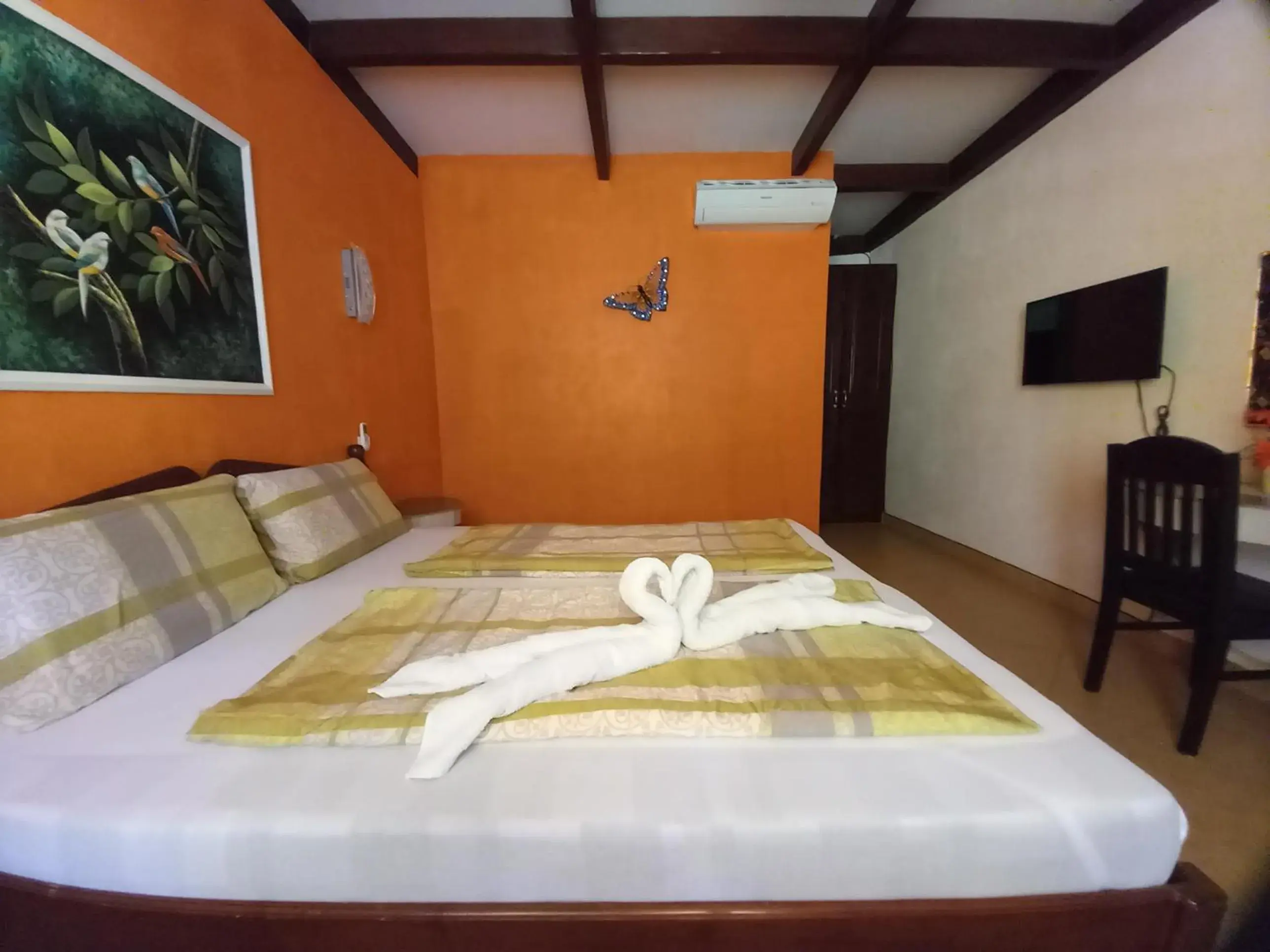 Bedroom, Bed in Malapascua Garden Resort Bedroom, Bed in Malapascua Garden Resort