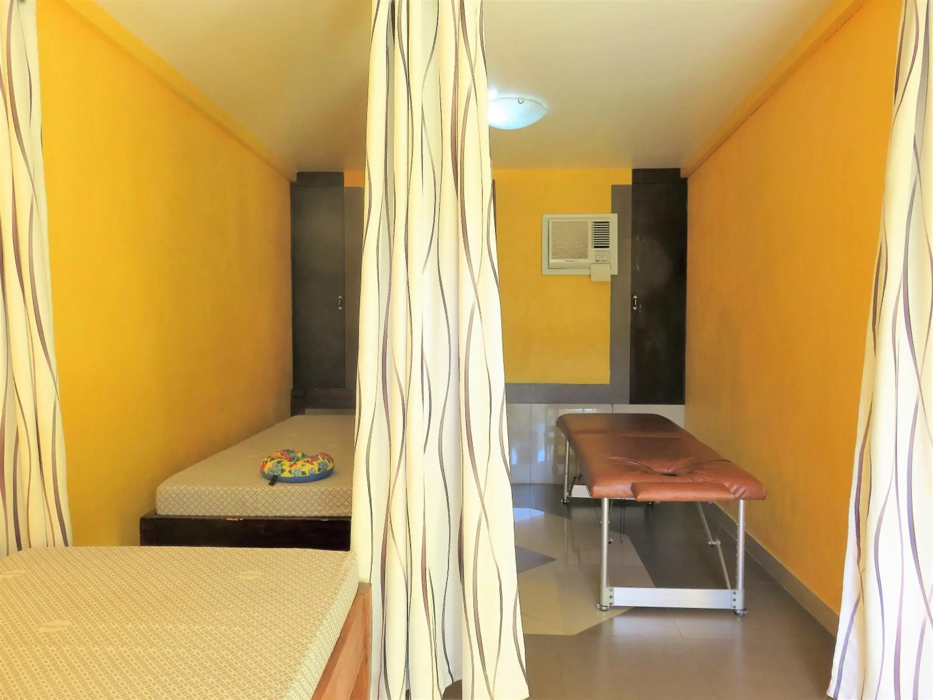 Massage, Bed in Malapascua Garden Resort Massage, Bed in Malapascua Garden Resort