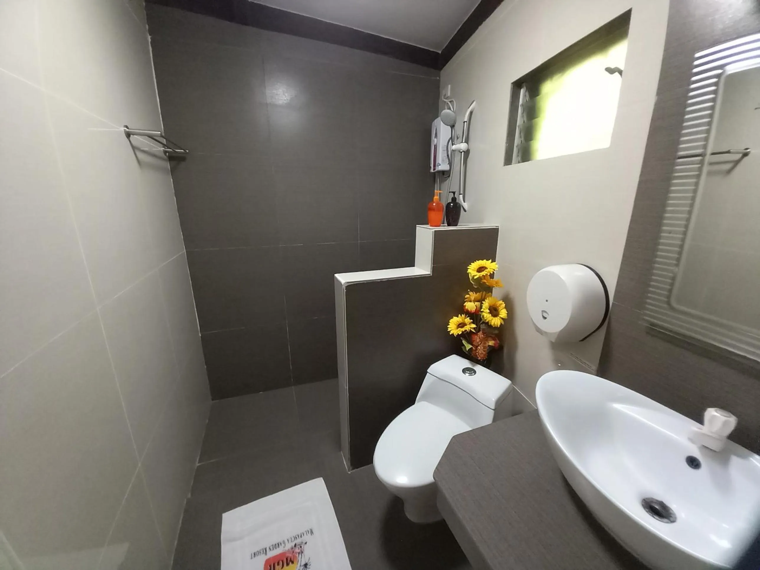 Bathroom in Malapascua Garden Resort