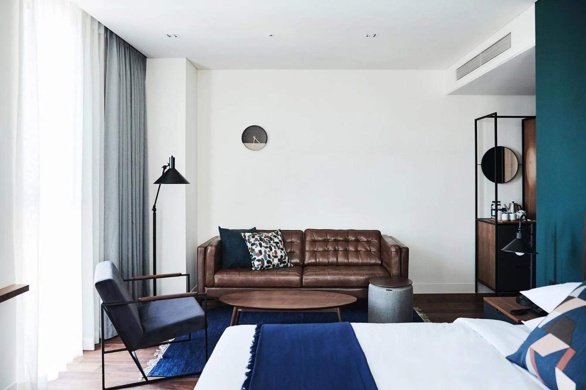 Living room, Bed in La Casa hotel Gwangmyeong