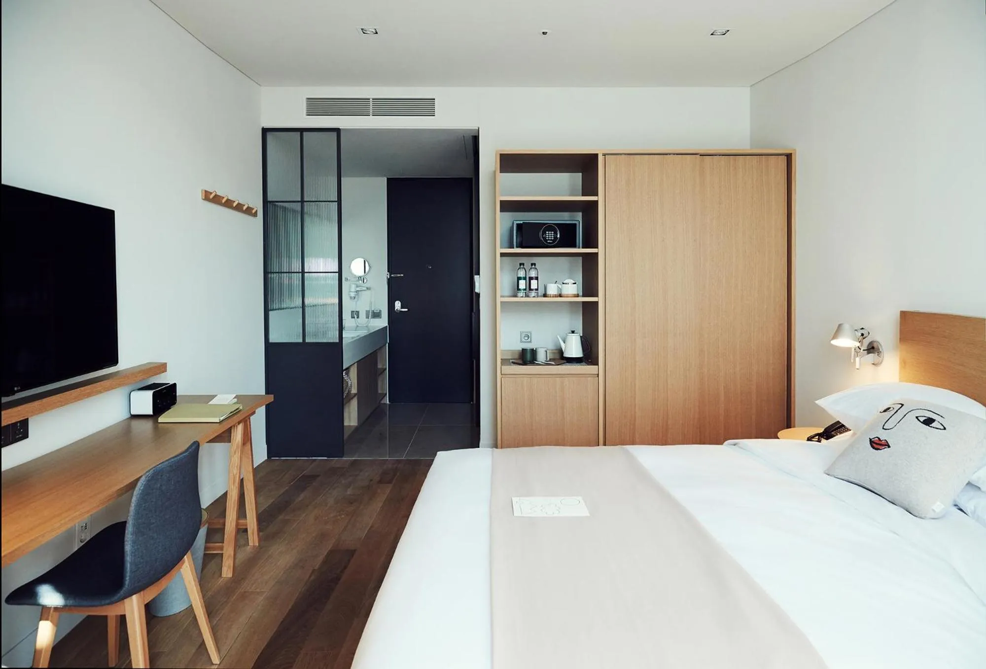 Photo of the whole room, Bed in La Casa hotel Gwangmyeong