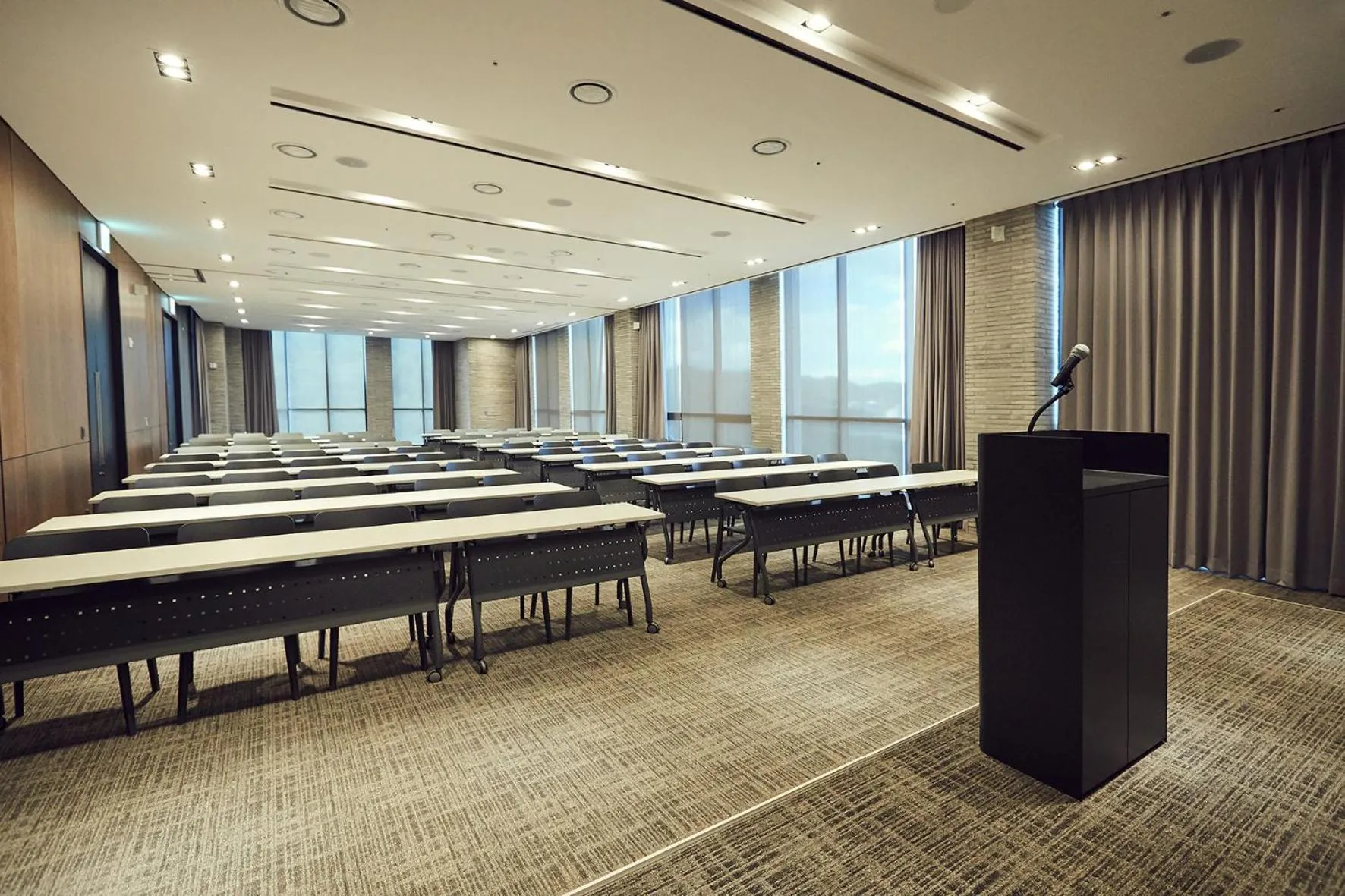 Meeting/conference room in La Casa hotel Gwangmyeong