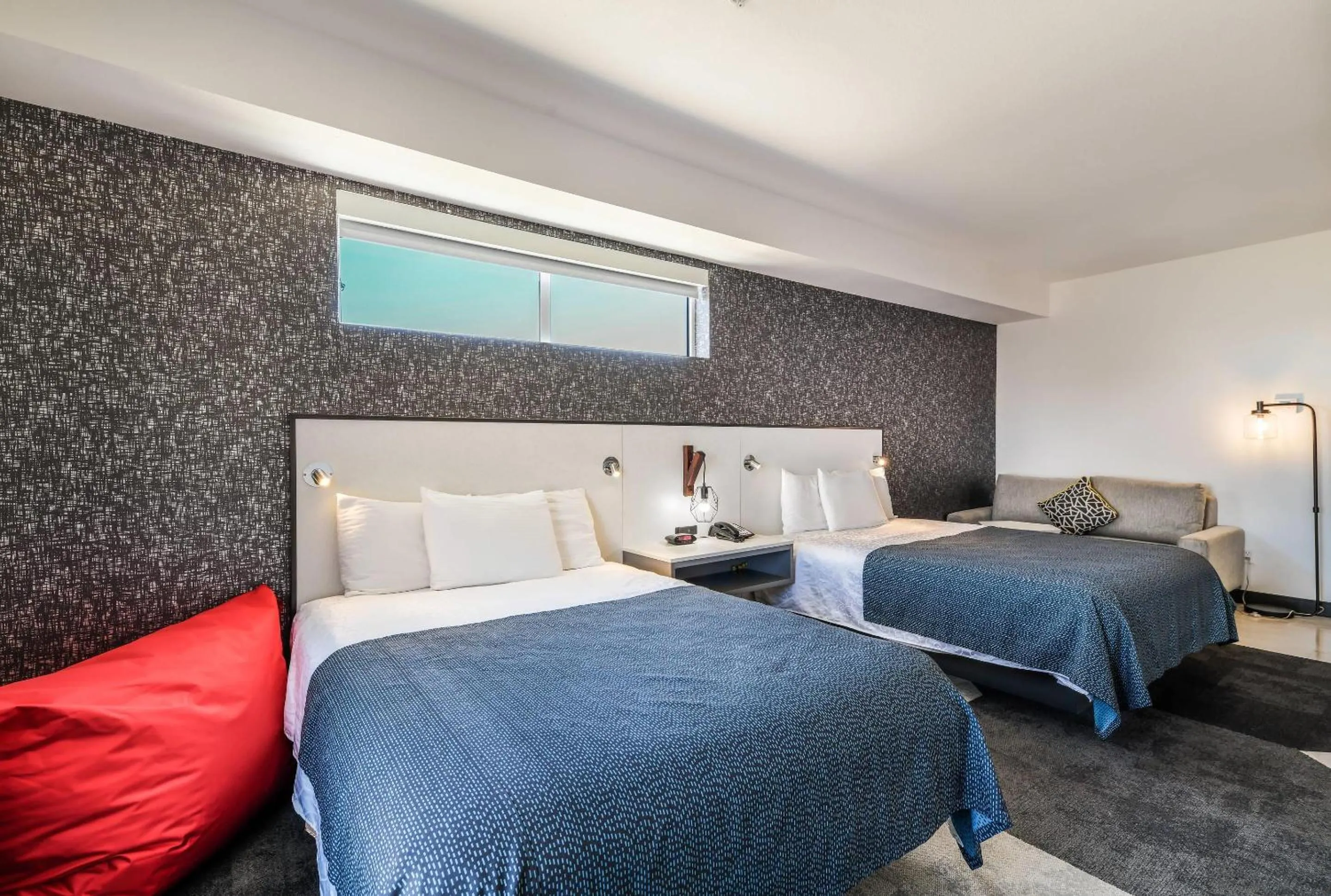 Bedroom, Bed in Hy-Lo Hotel, an Ascend Collection Hotel