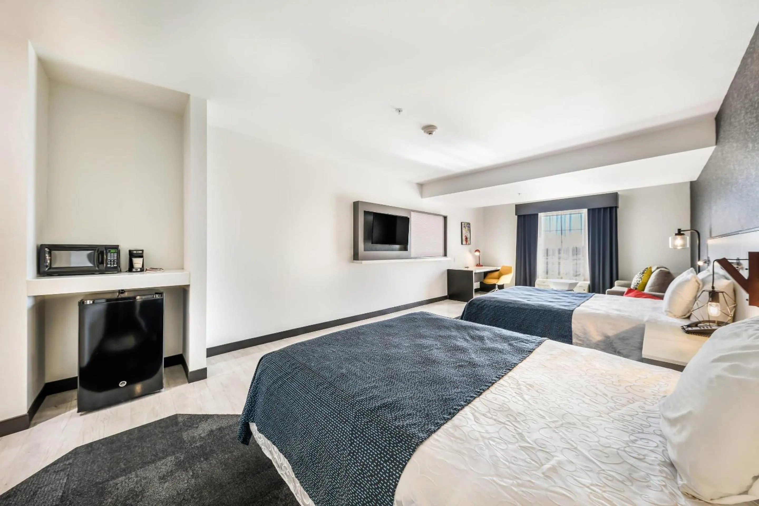 Bedroom, Bed in Hy-Lo Hotel, an Ascend Collection Hotel