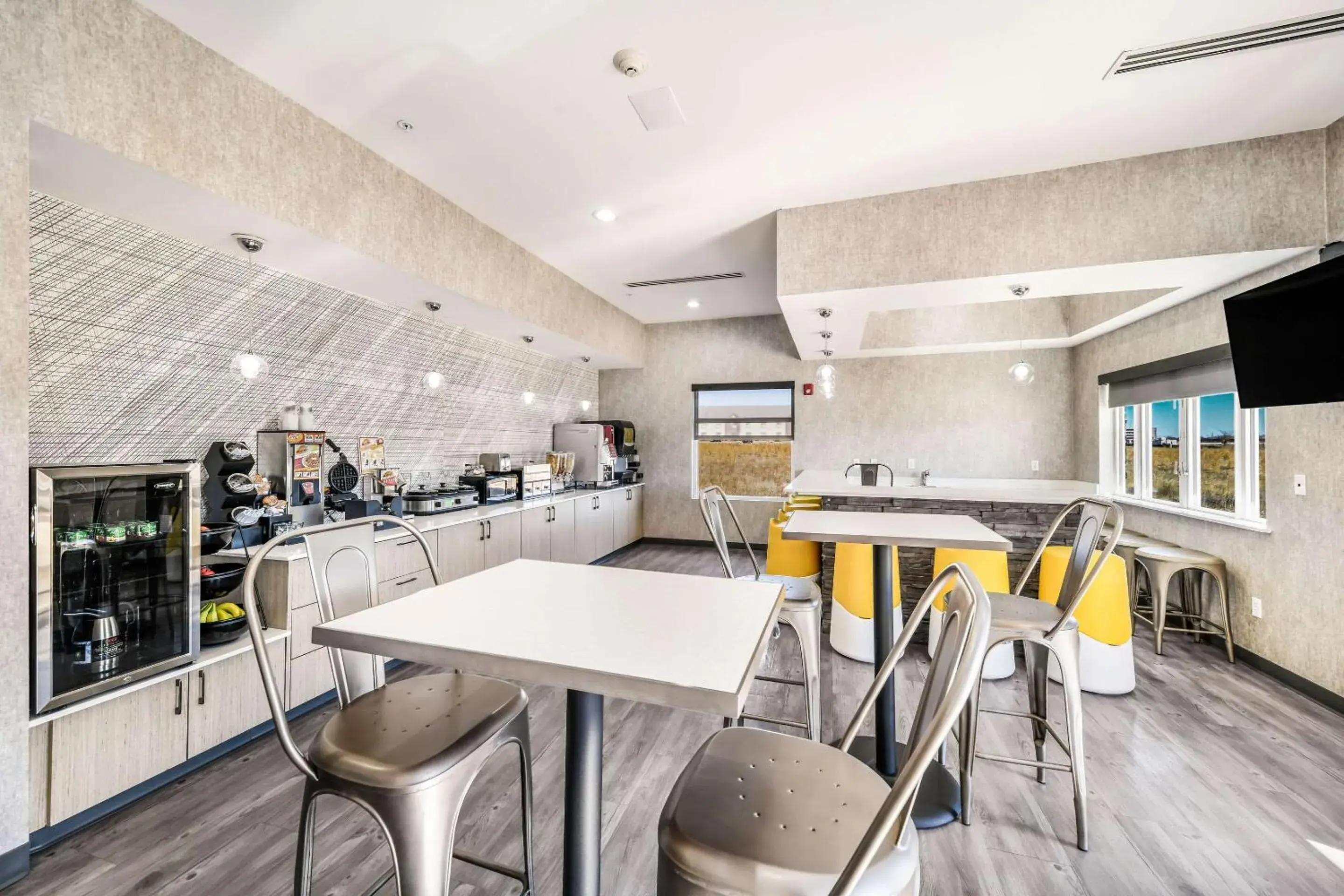 Breakfast in Hy-Lo Hotel, an Ascend Collection Hotel Breakfast in Hy-Lo Hotel, an Ascend Collection Hotel