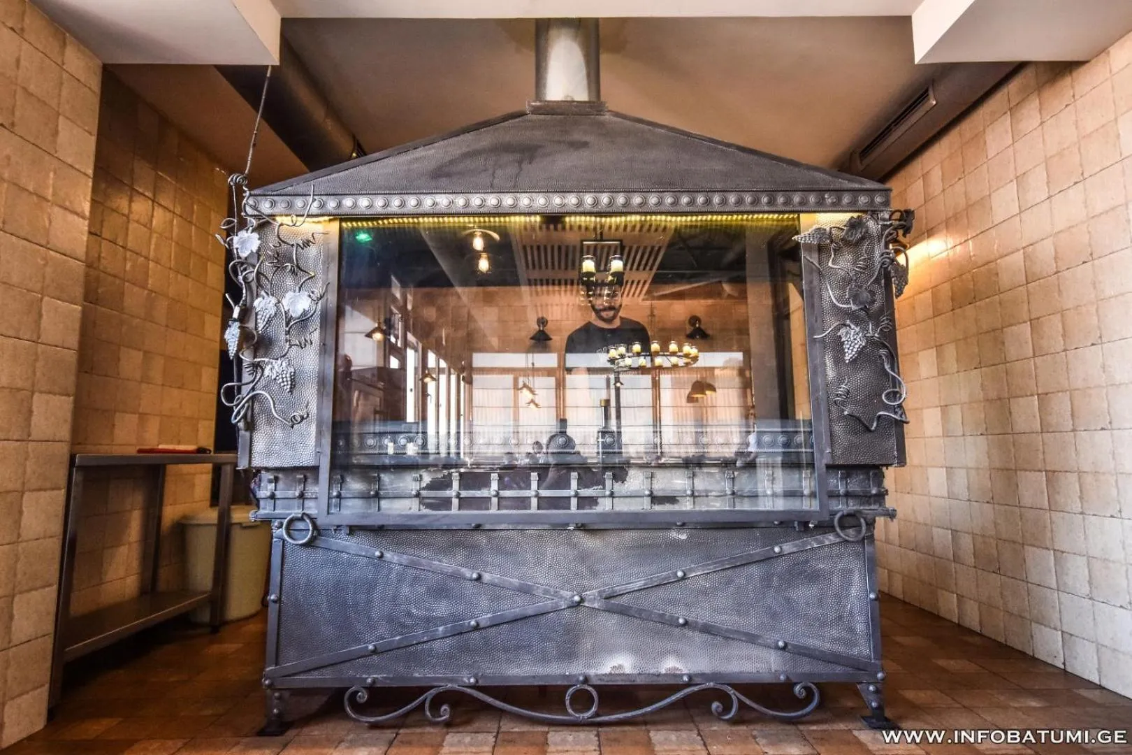 Restaurant/places to eat in Marani Hotel