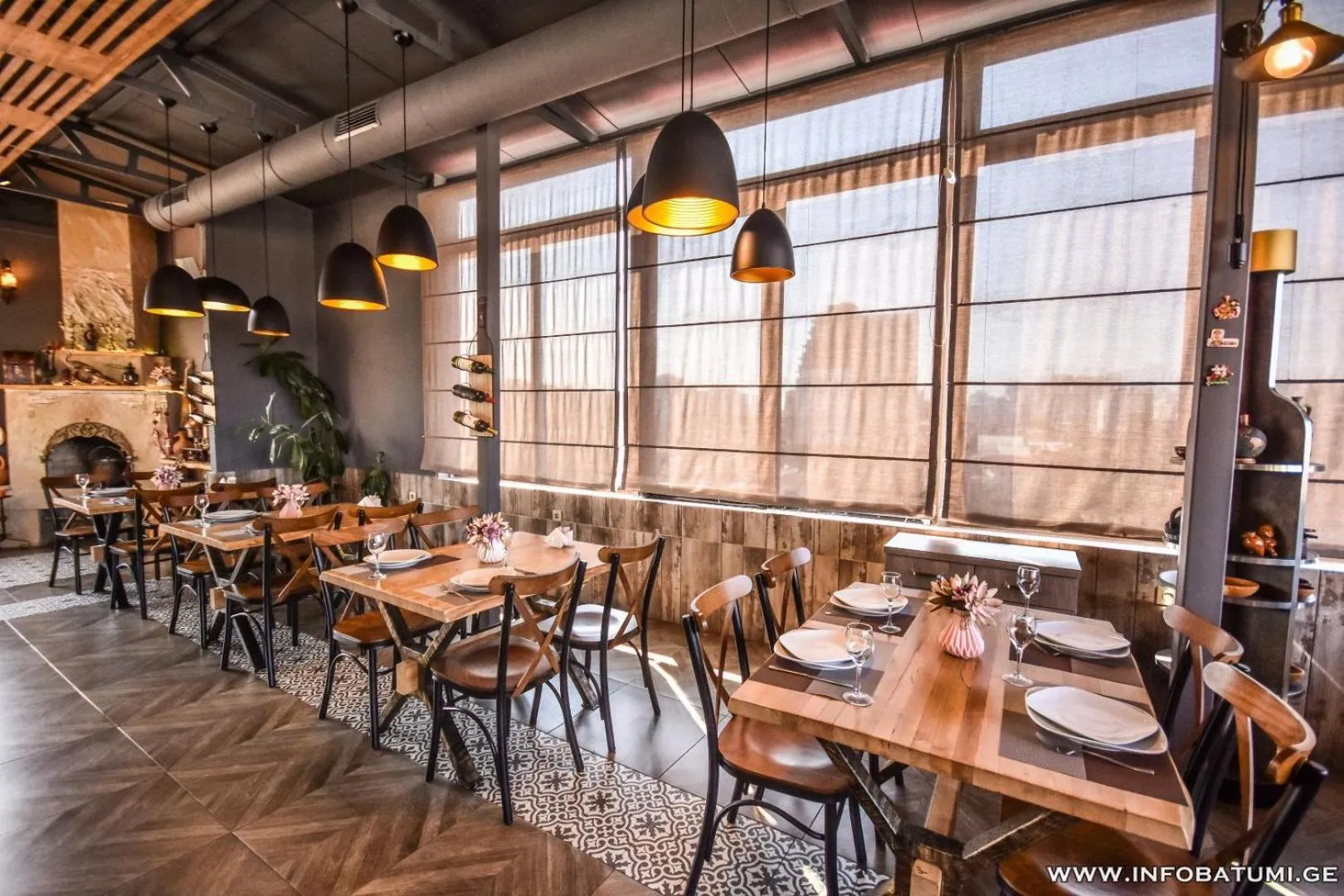 Restaurant/places to eat in Marani Hotel