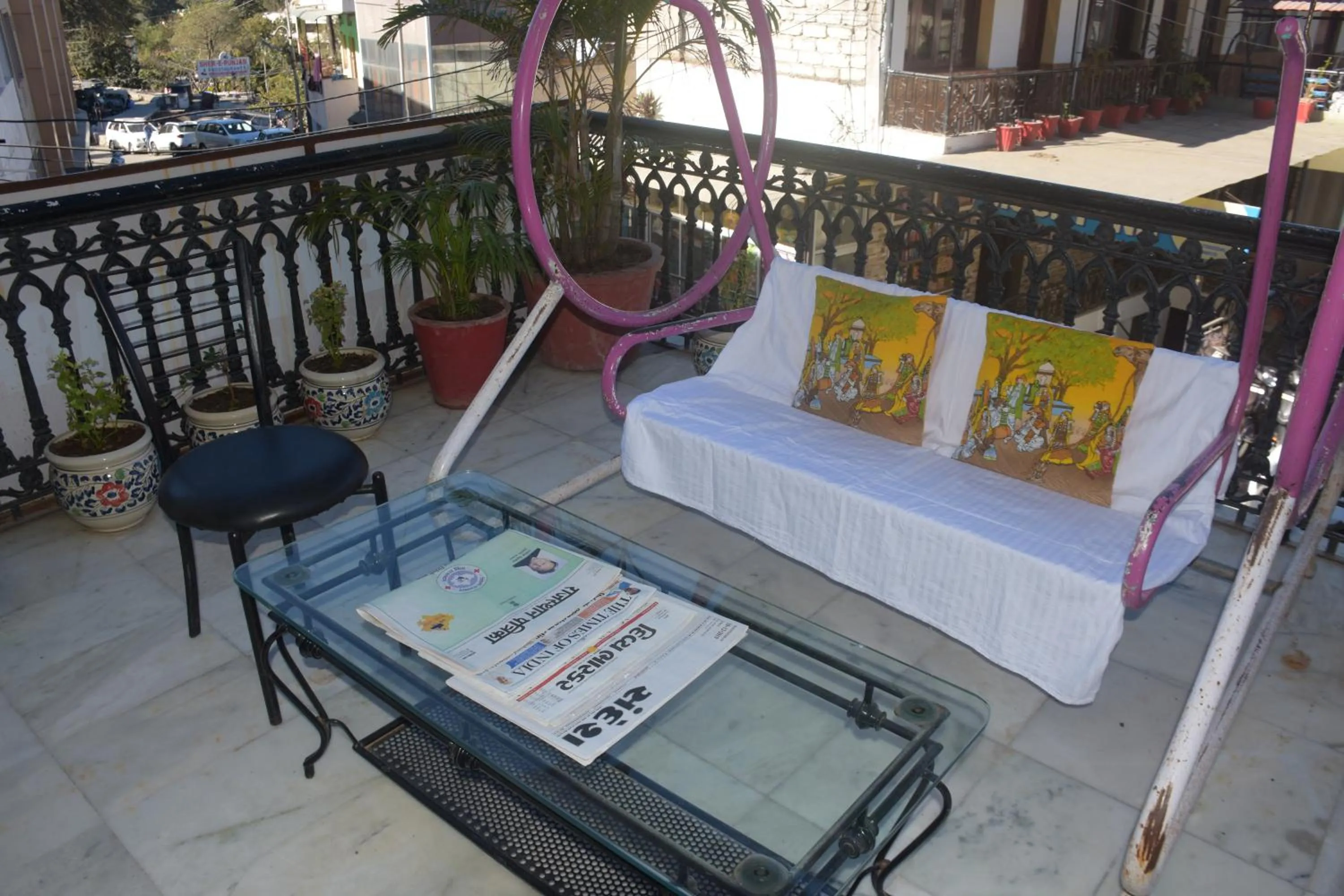 Balcony/Terrace in The Leef Inn 500ms from Nakki Lake