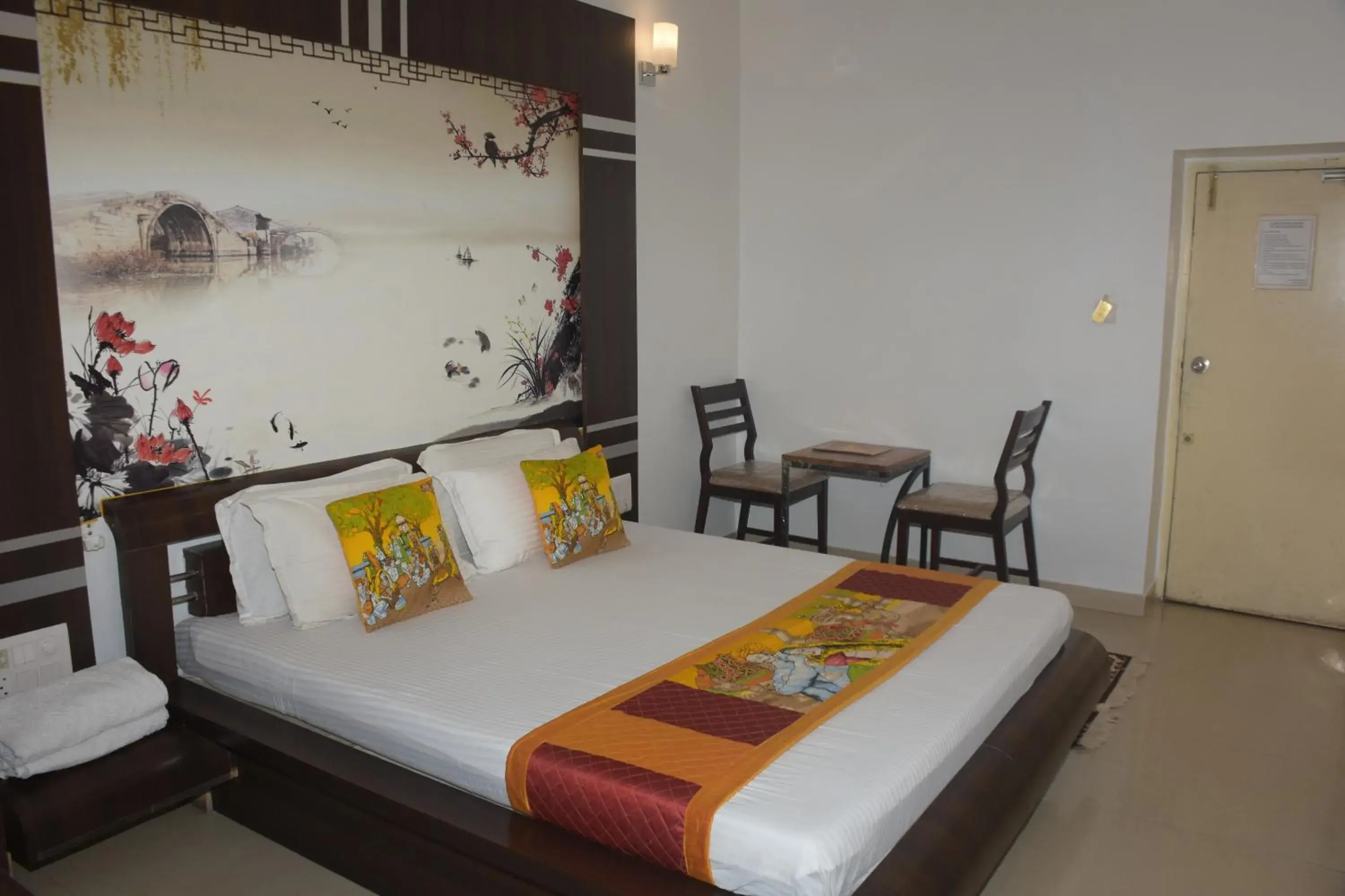 Bed in The Leef Inn 500ms from Nakki Lake Bed in The Leef Inn 500ms from Nakki Lake