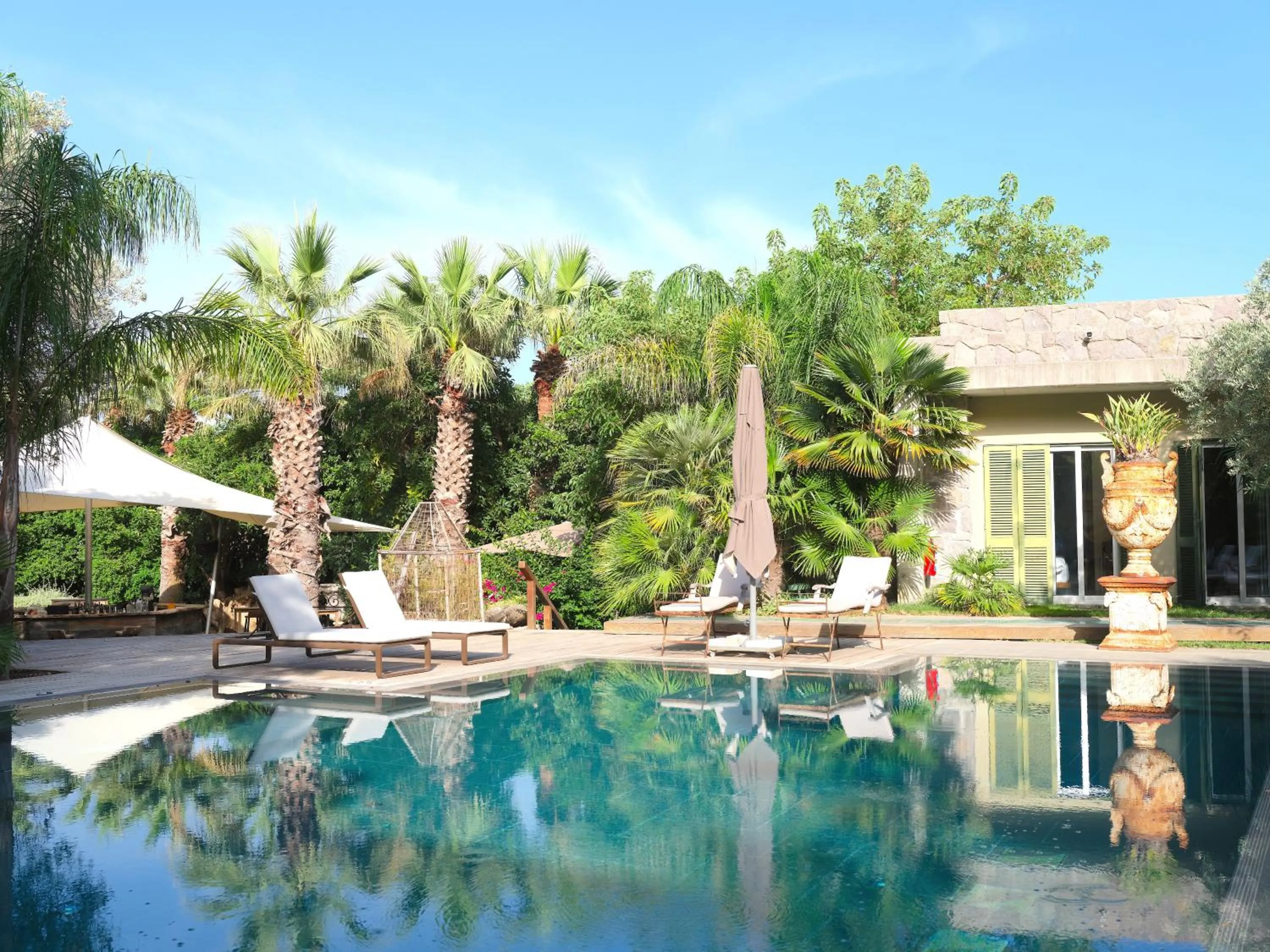 Property building in Bella Sombra Hotel