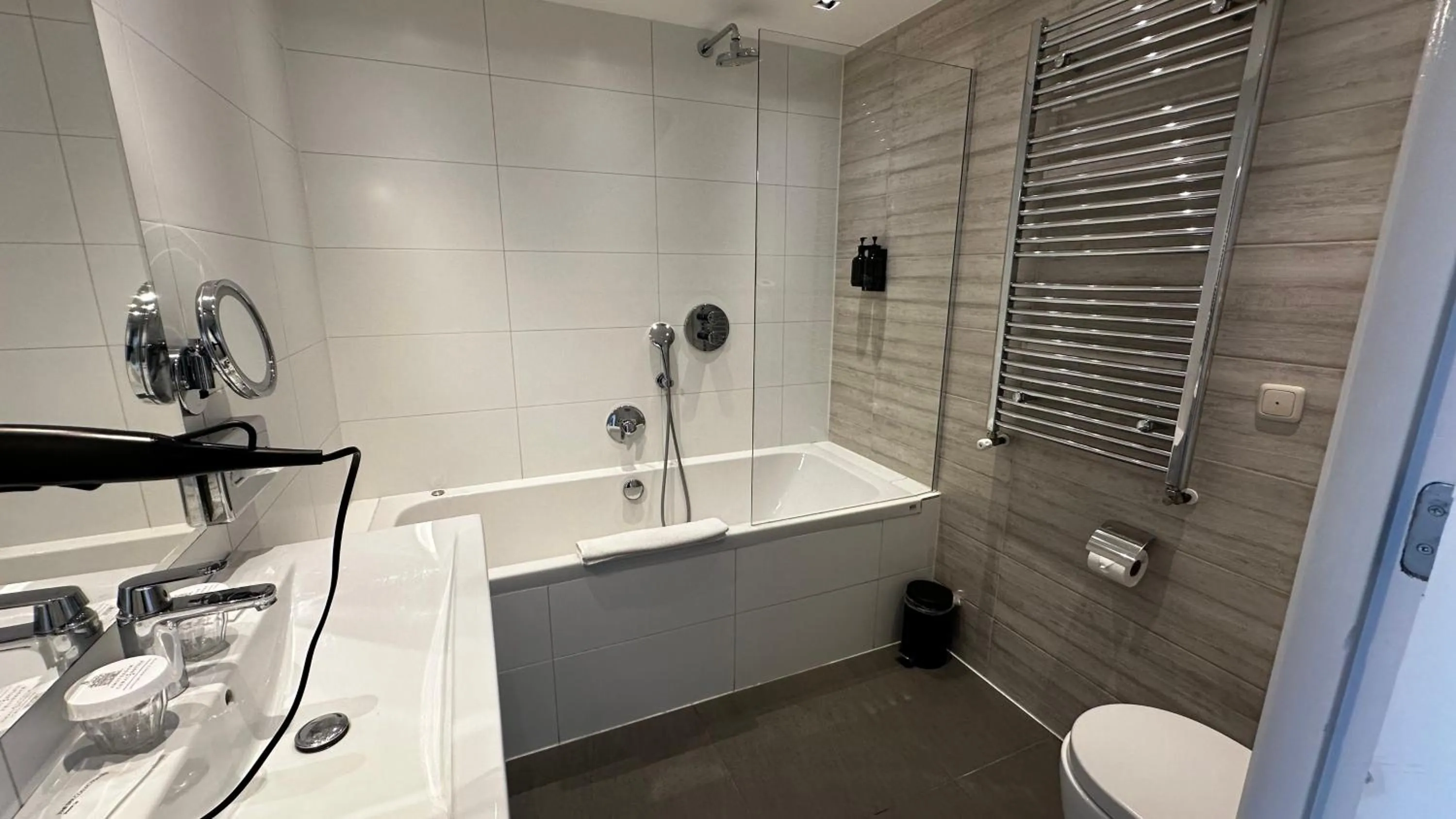 Shower in Grand Canal Boutique Hotel