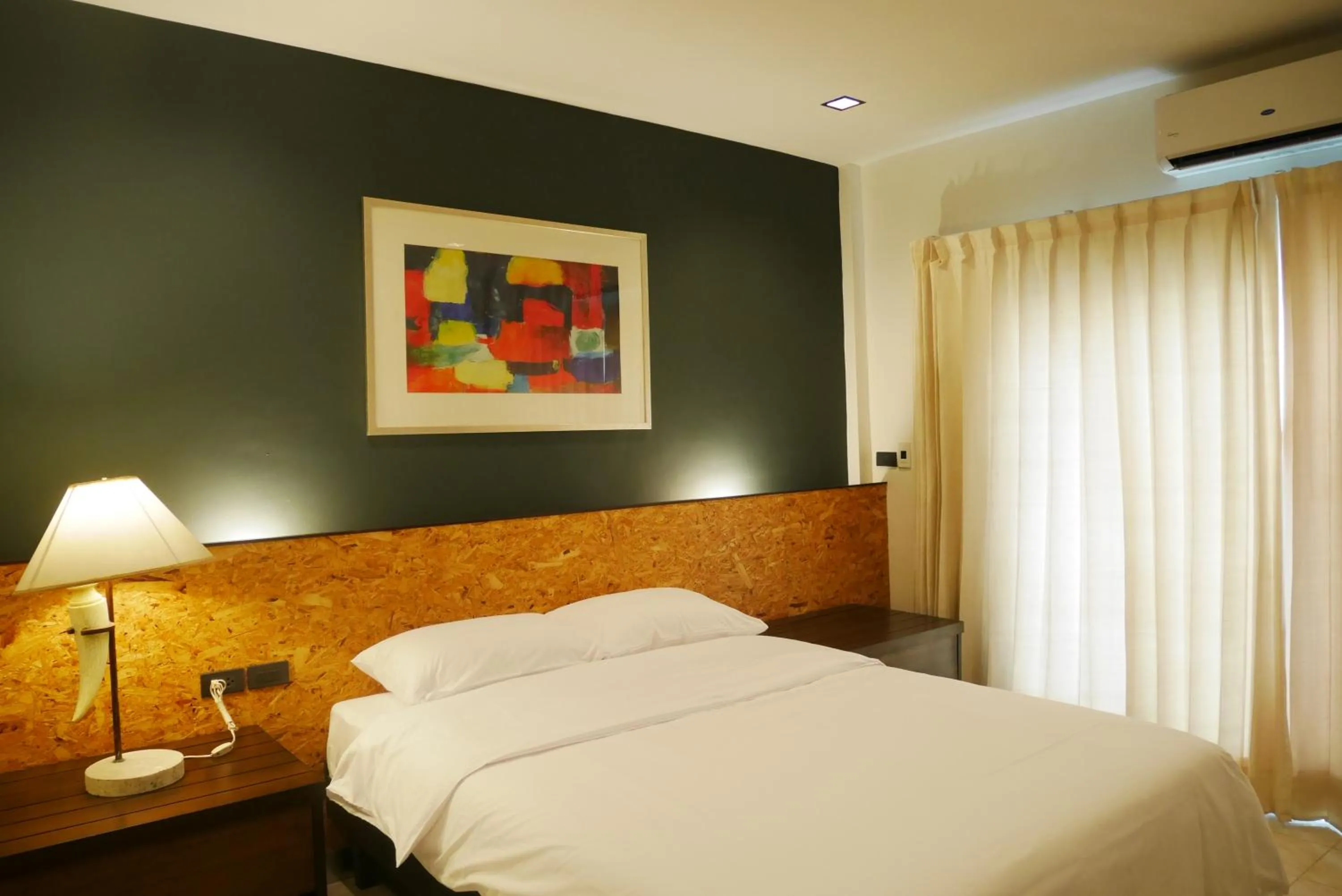 Bed in The 92 Residence